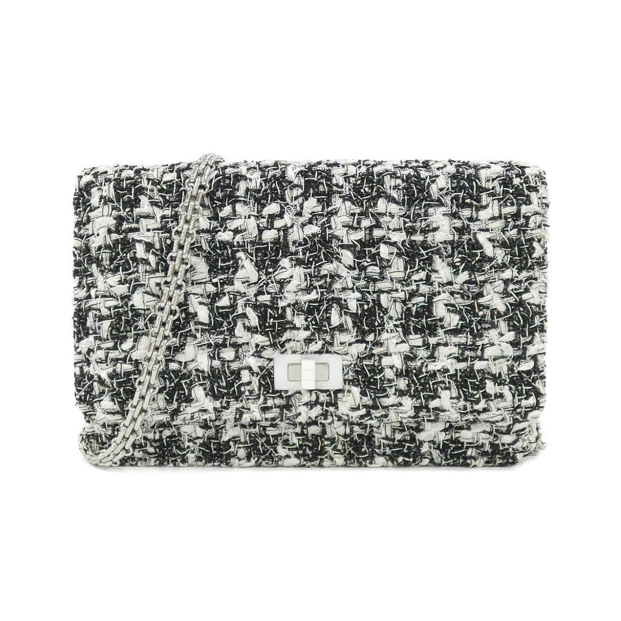 Chanel Navy White Tweed Chain/Shoulder Wallet (Pre-Owned)