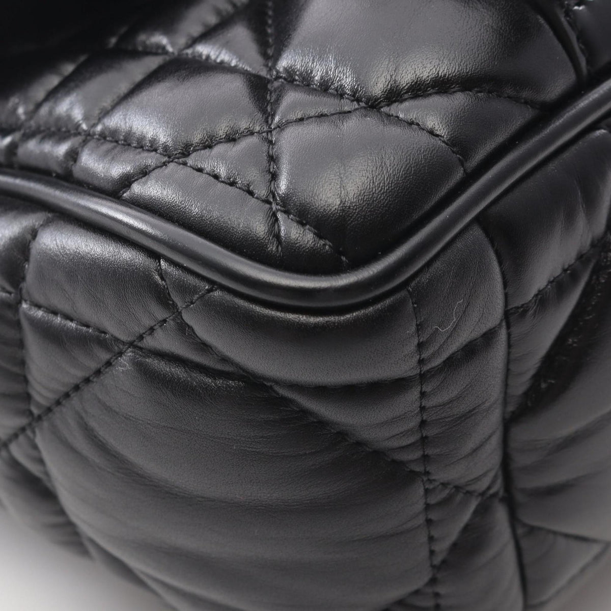 Christian Dior Black Leather Shoulder Bag (Pre-Owned)