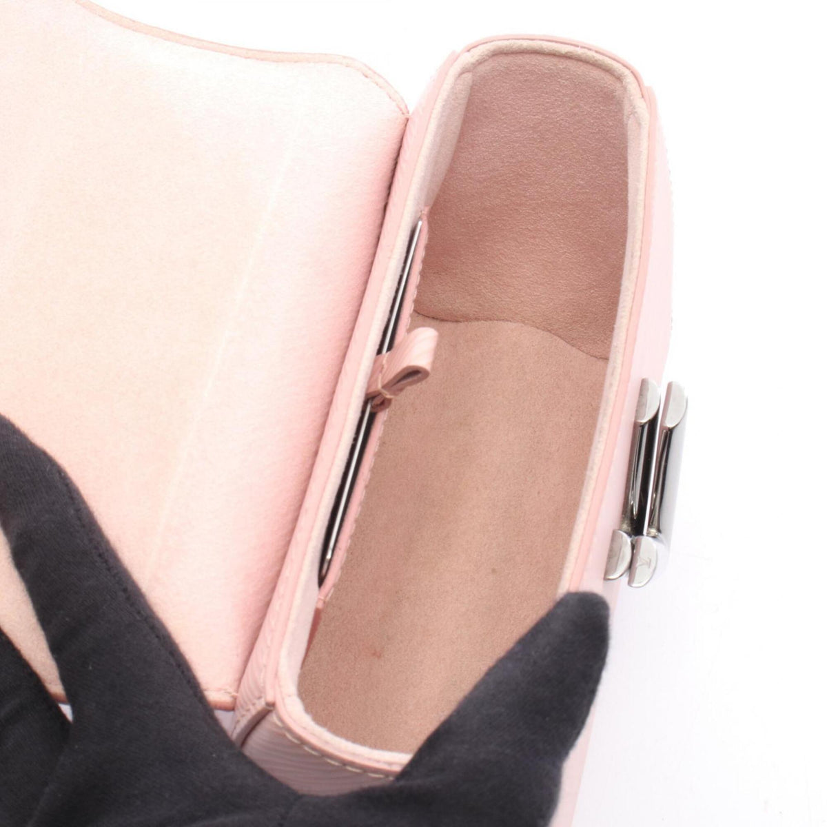 Louis Vuitton Pink Rose Pink Epi Leather Handbag (Pre-Owned)
