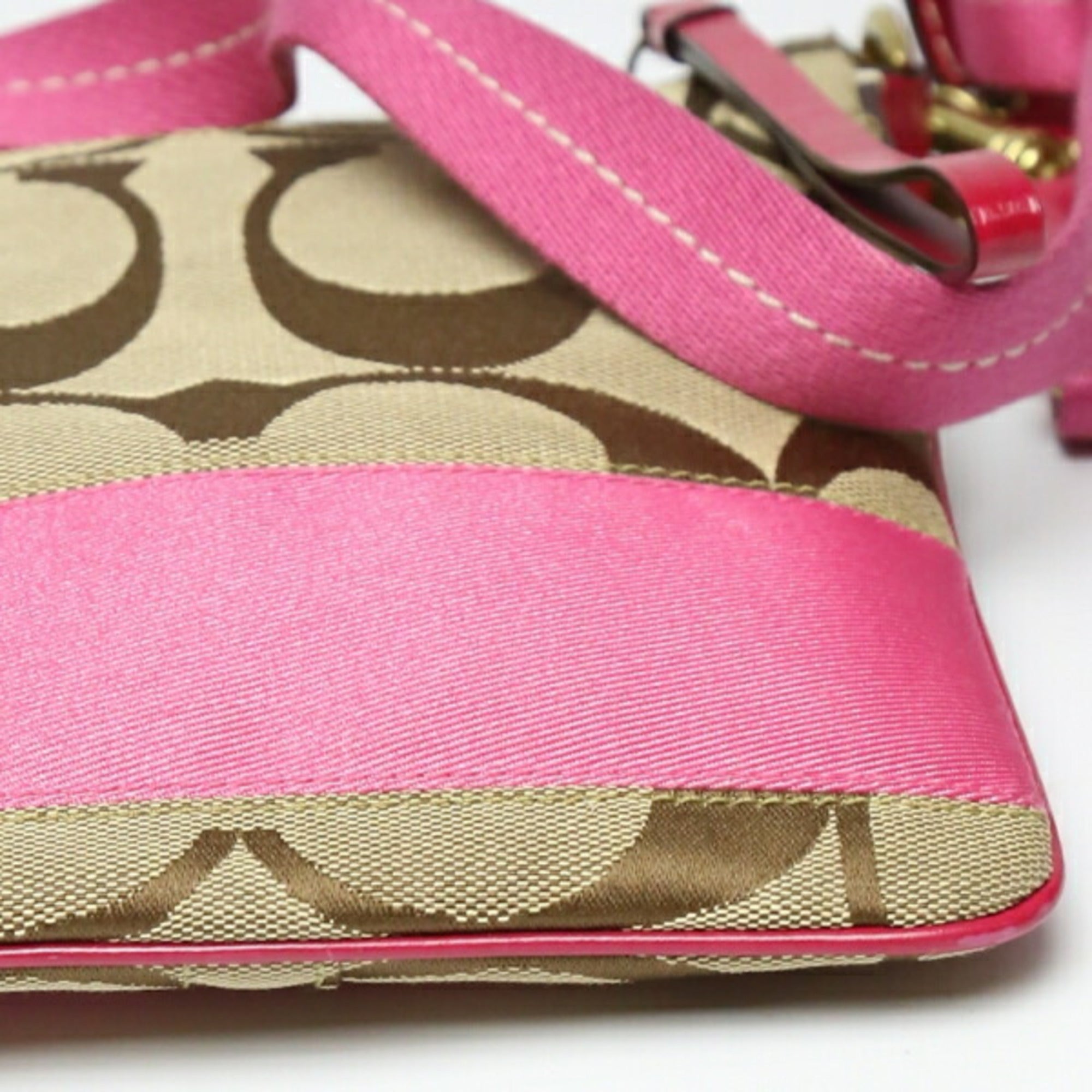 Coach Khaki Pink Leather Shoulder Bag (Pre-Owned)