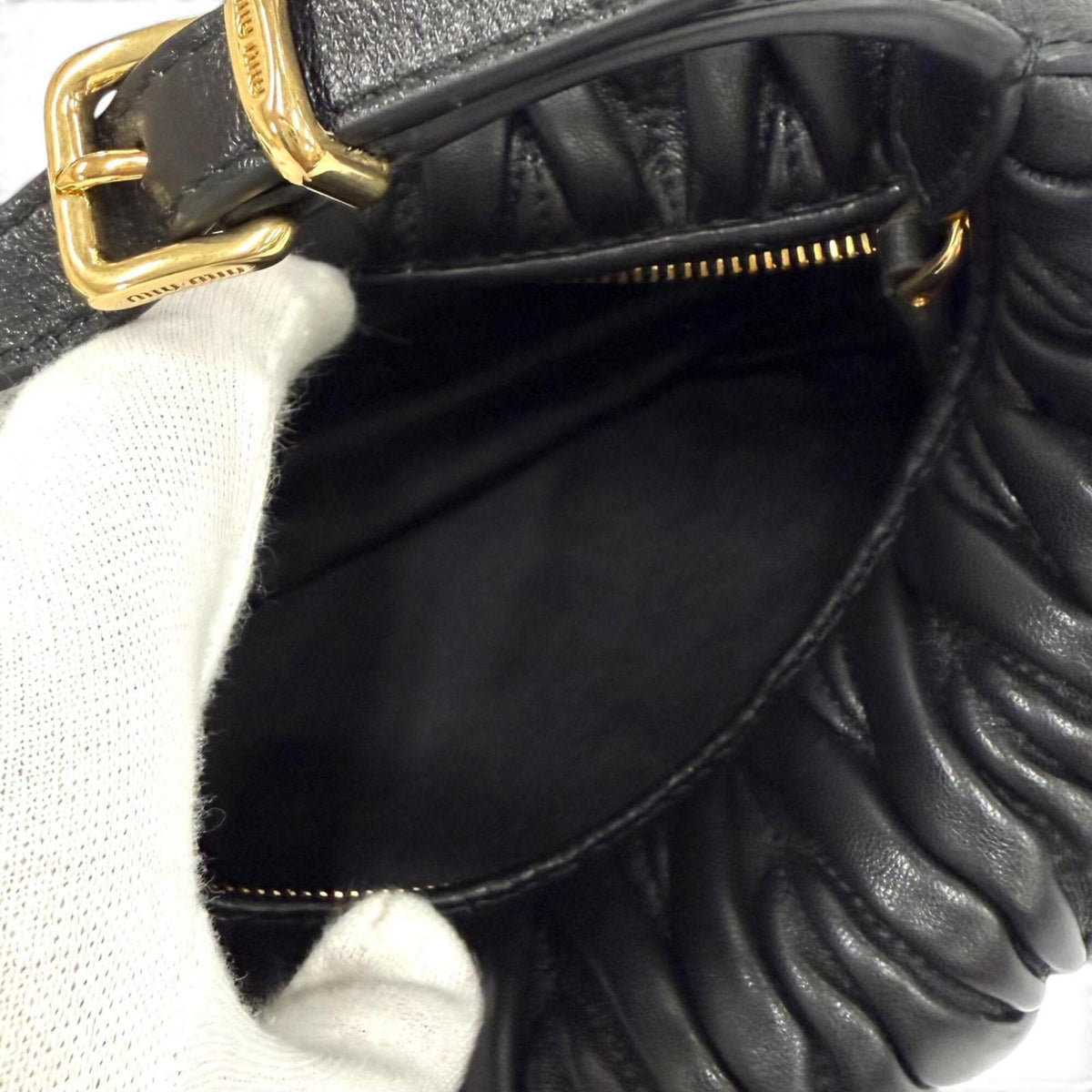 Miu Miu Black Leather Shoulder Bag (Pre-Owned)