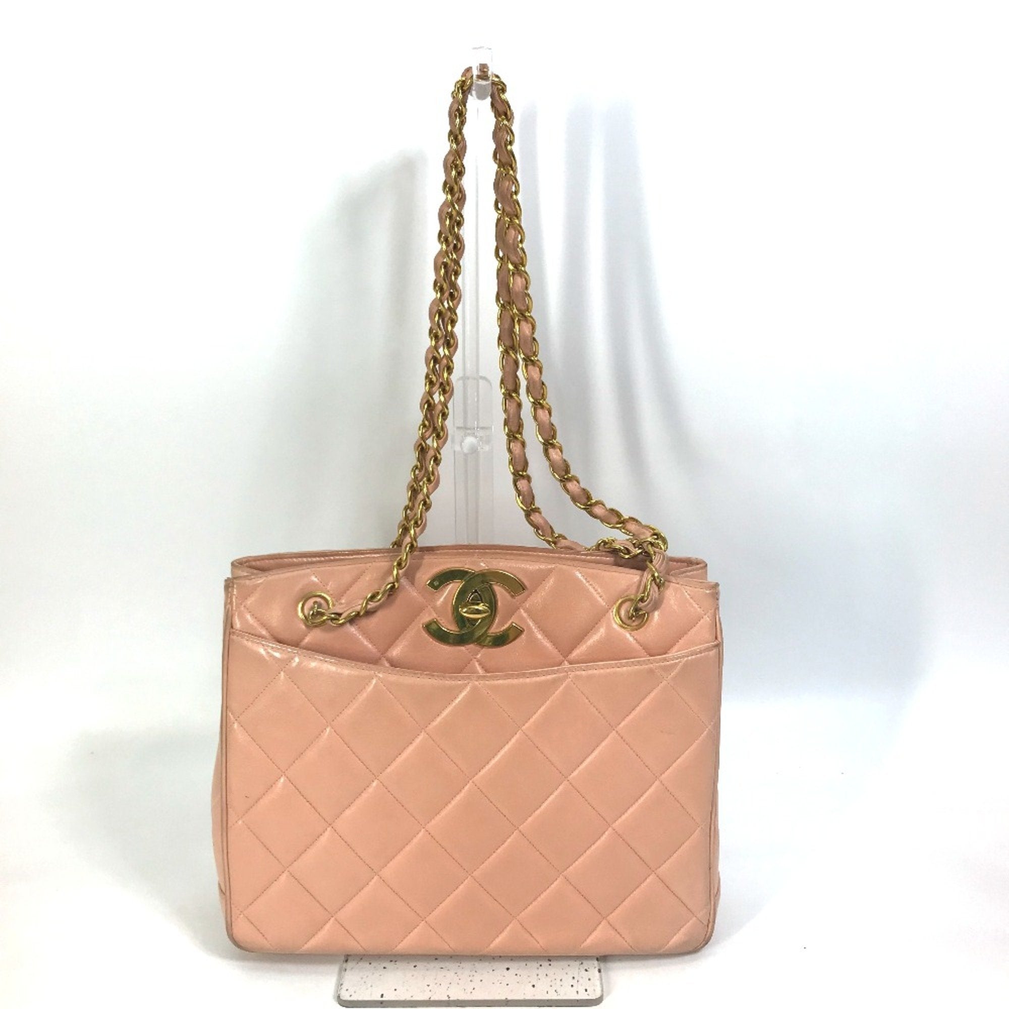 Chanel Pink Leather Shoulder Bag (Pre-Owned)