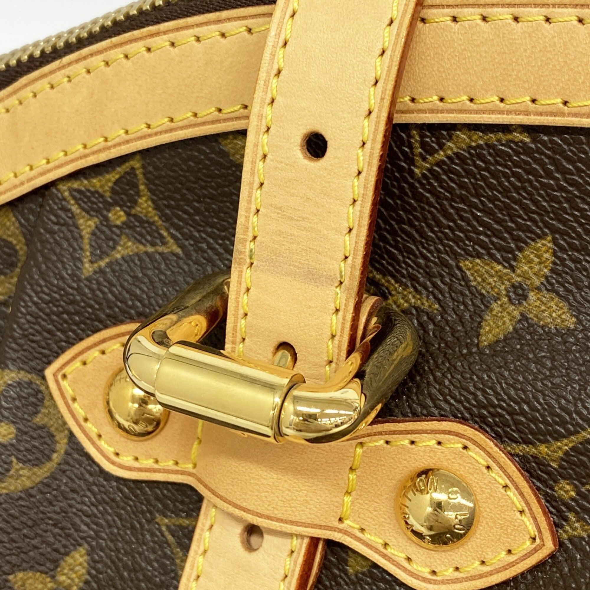 Louis Vuitton Brown Handbag (Pre-Owned)