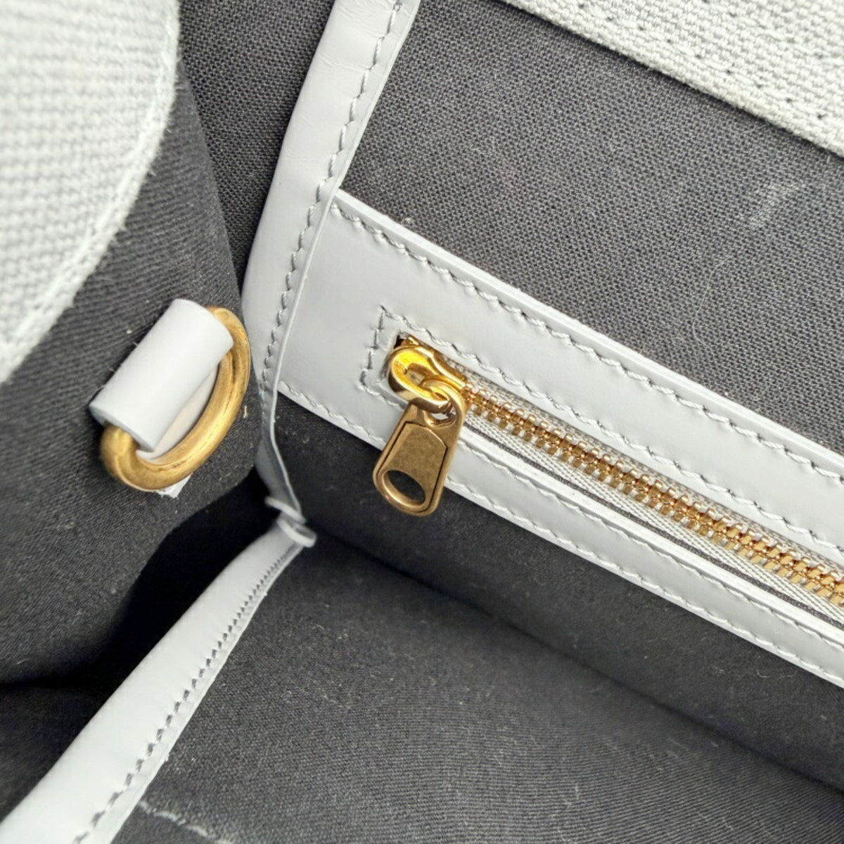 Balenciaga Gray Canvas Leather Tote Bag (Pre-Owned)
