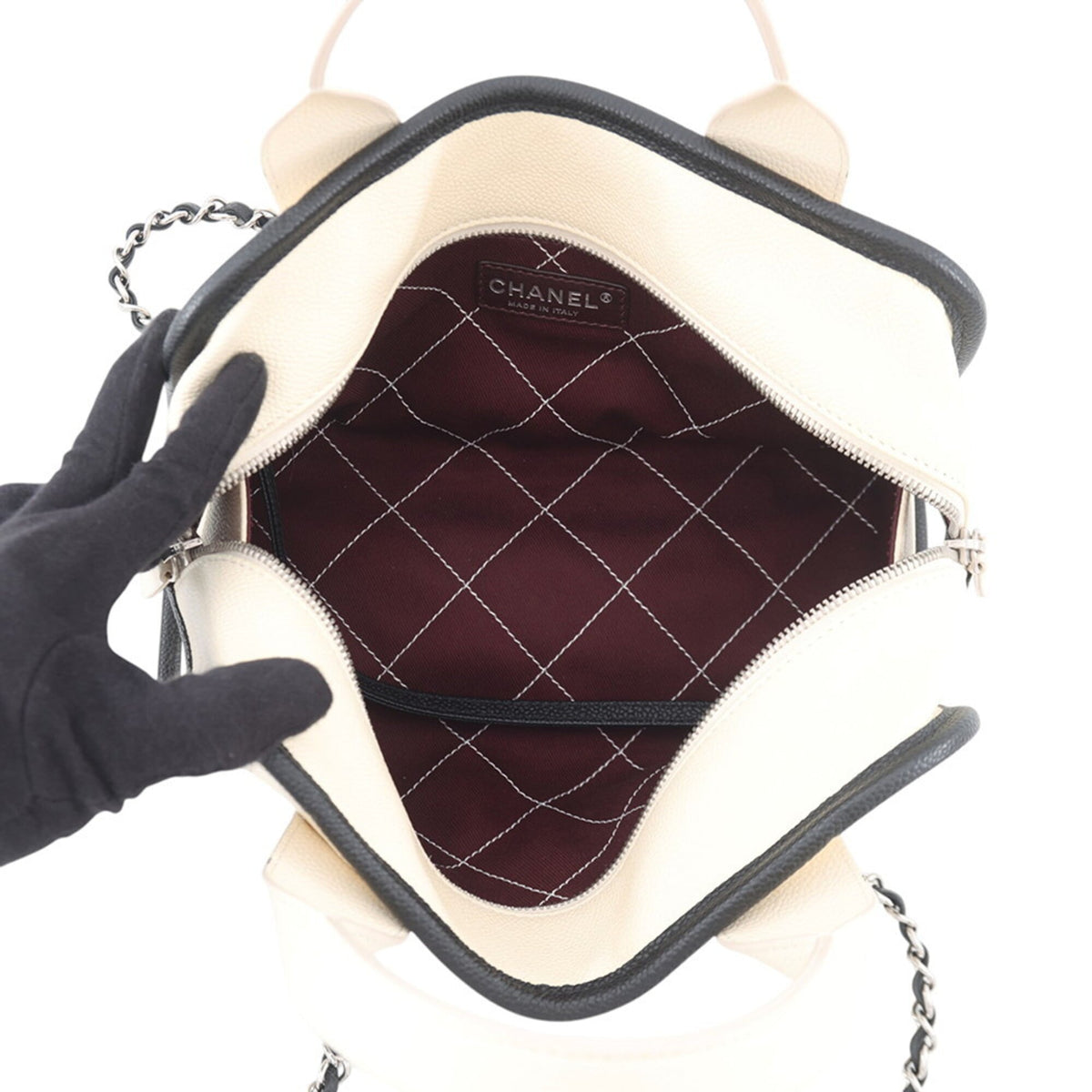 Chanel Black White Grained Calfskin Handbag (Pre-Owned)