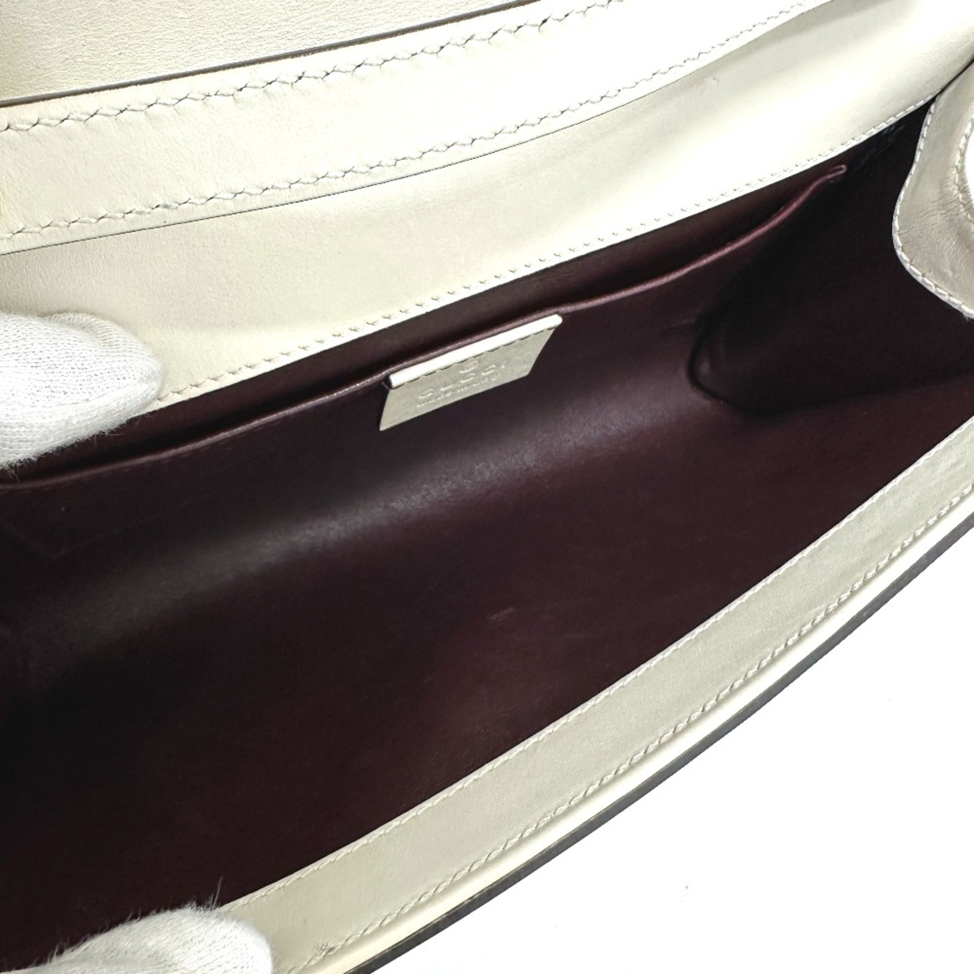 Gucci White Leather Shoulder Bag (Pre-Owned)