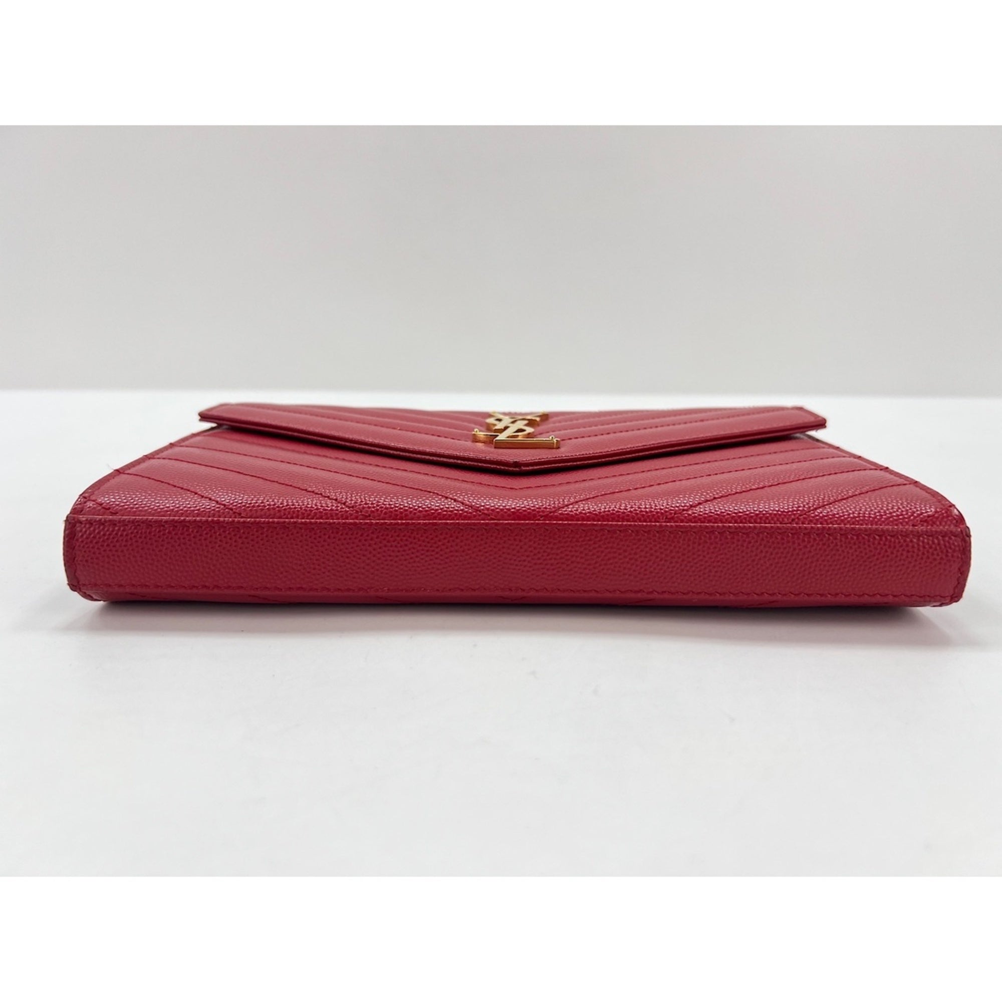 Yves Saint Laurent Cassandre Red Color Shoulder Bag (Pre-Owned)