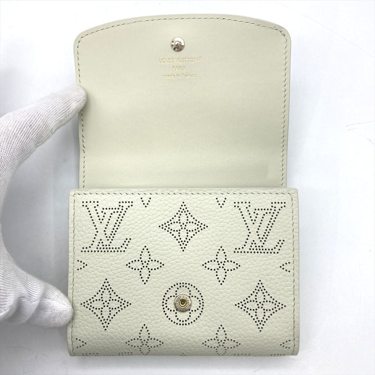 Louis Vuitton Mahina Mahina Leather Wallet (Bi-Fold) (Pre-Owned)