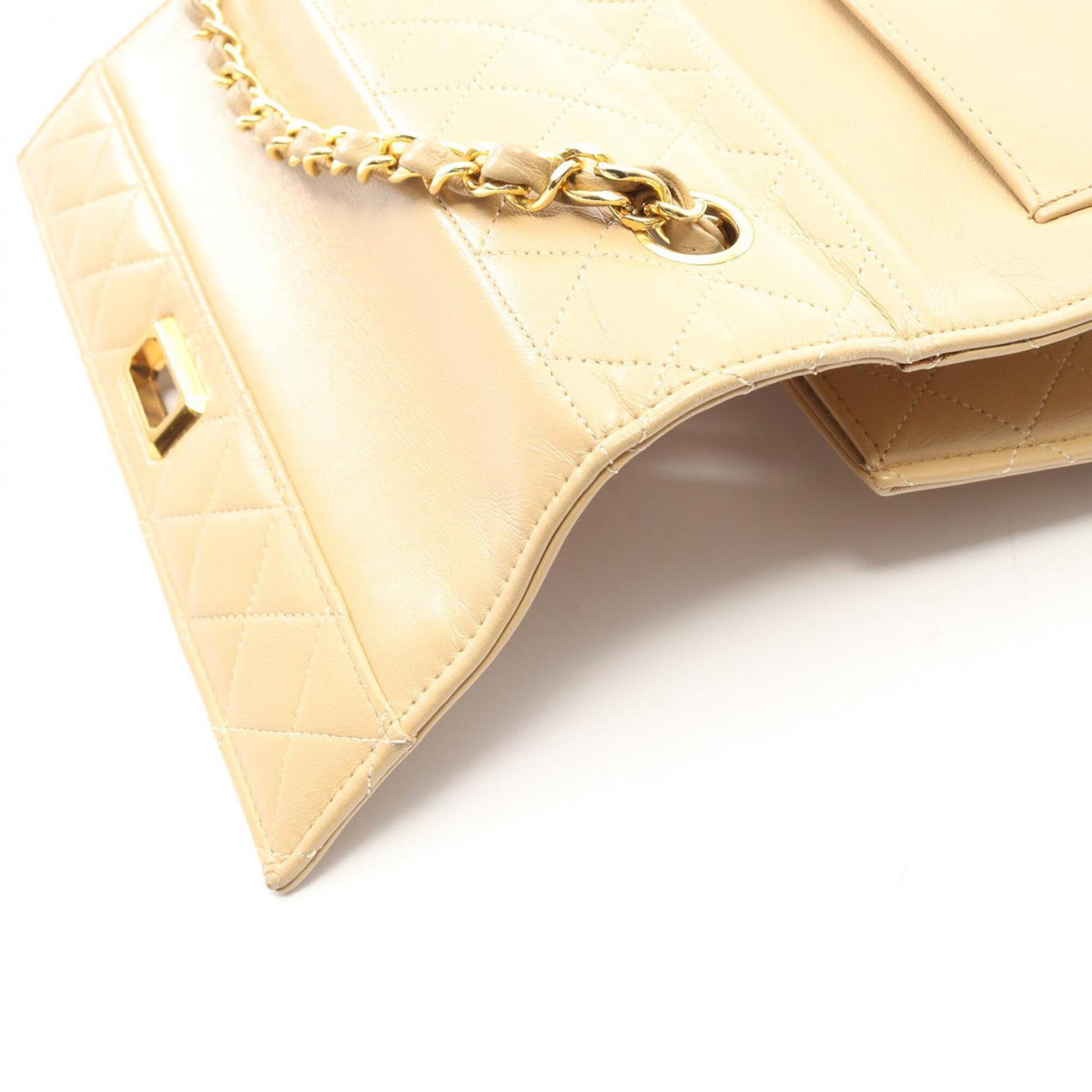 Chanel Matelasse Beige Leather Handbag Shoulder Bag (Pre-Owned)