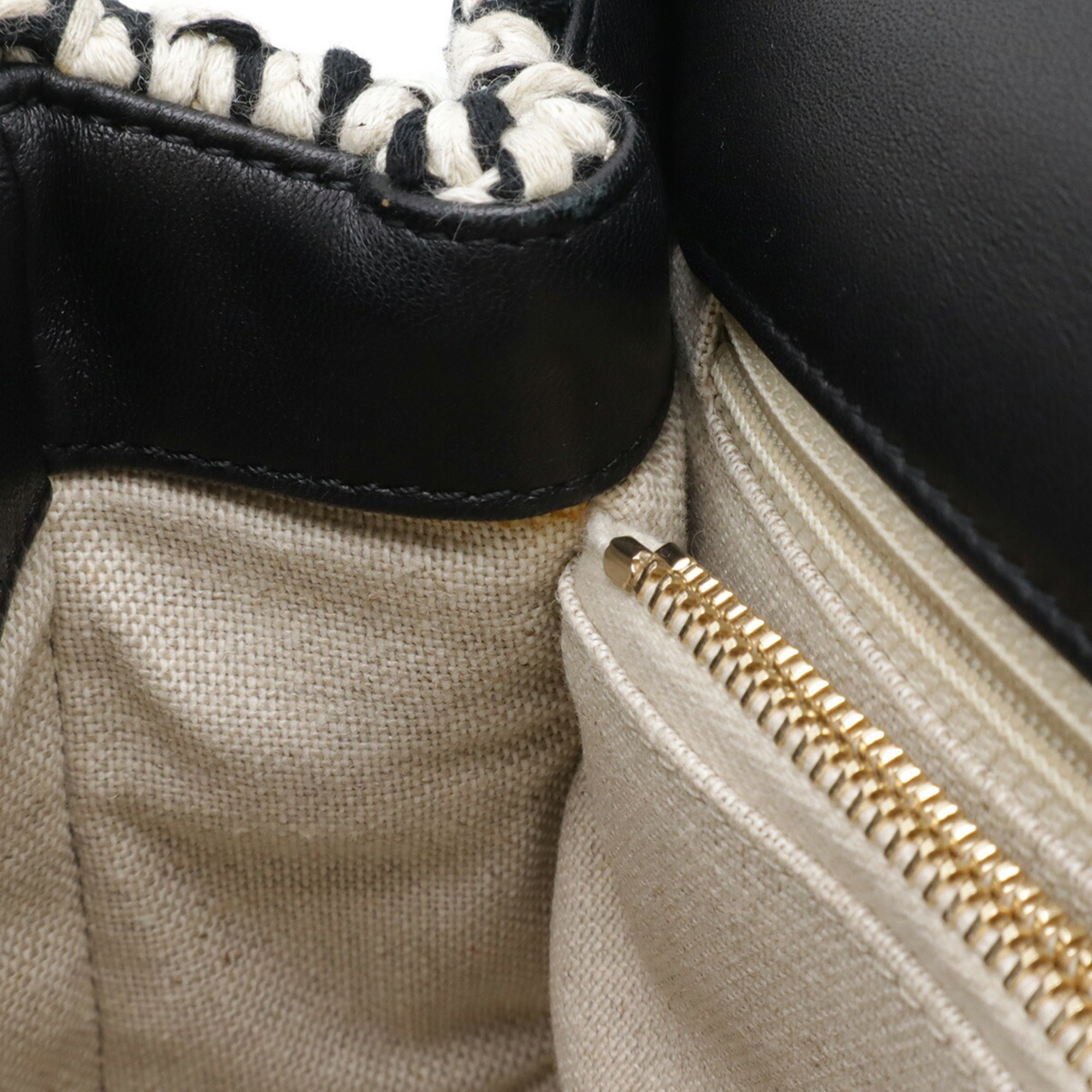 Chanel Black White Tweed Leather Handbag Shoulder Bag (Pre-Owned)