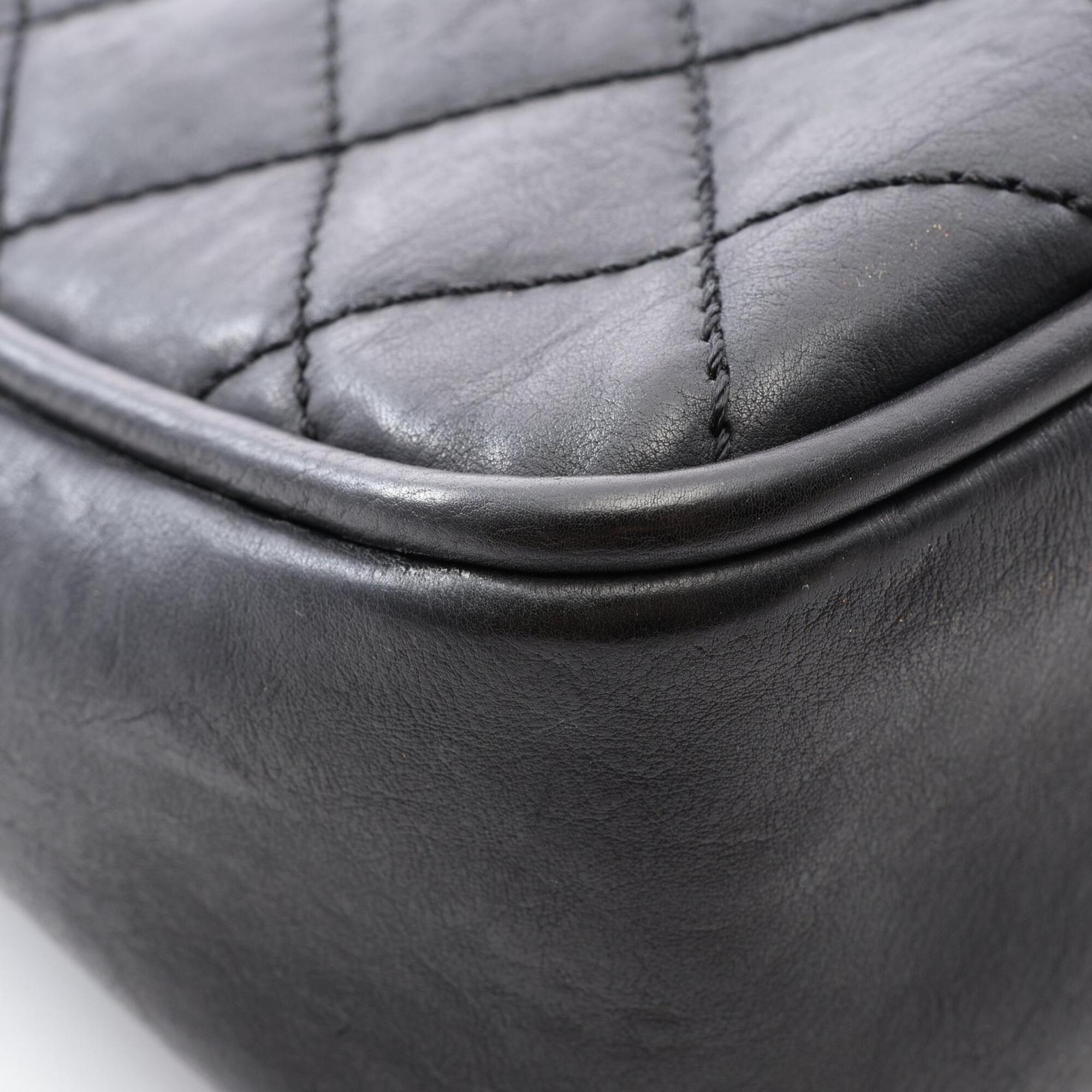 Chanel Black Leather Handbag Shoulder Bag (Pre-Owned)
