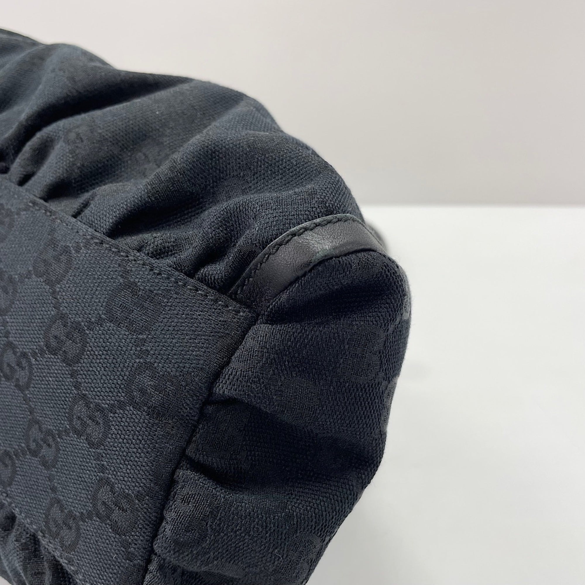 Gucci Abbey Black Handbag (Pre-Owned)