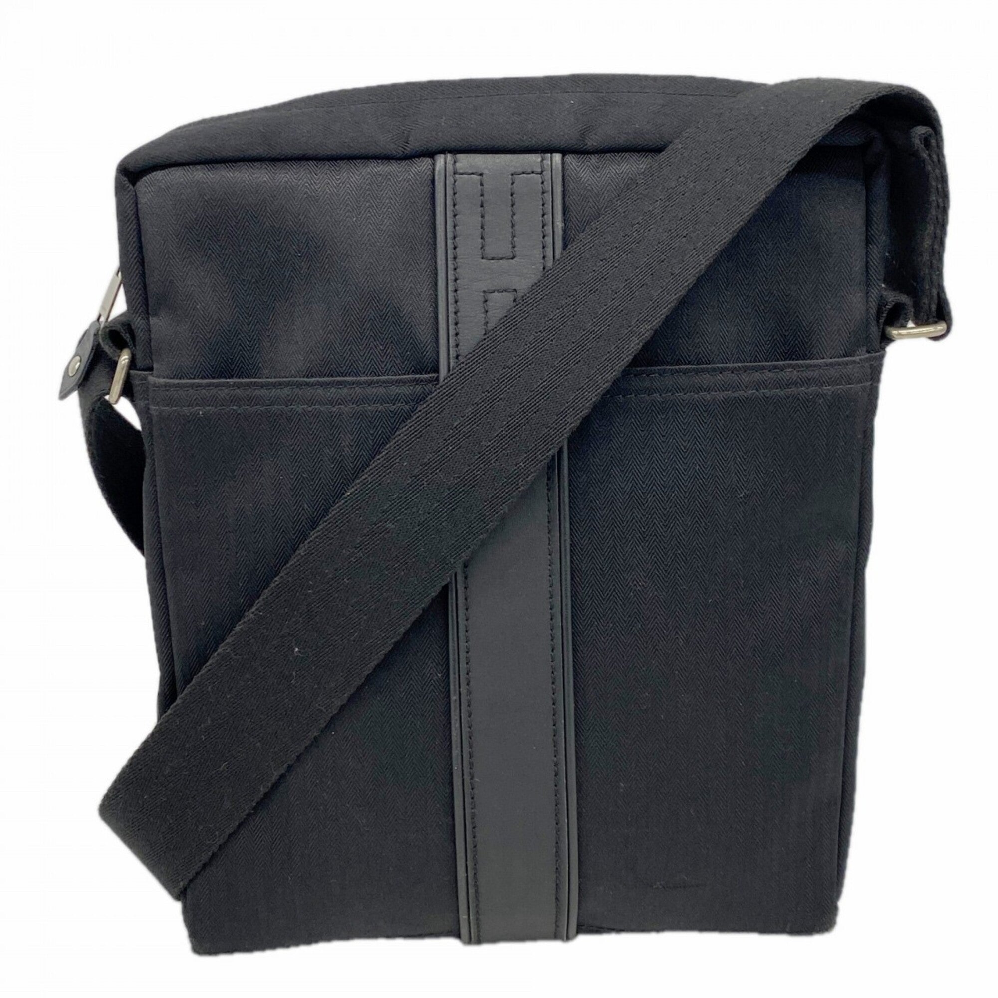 Hermes Black Toile Chevron Shoulder Bag (Pre-Owned)