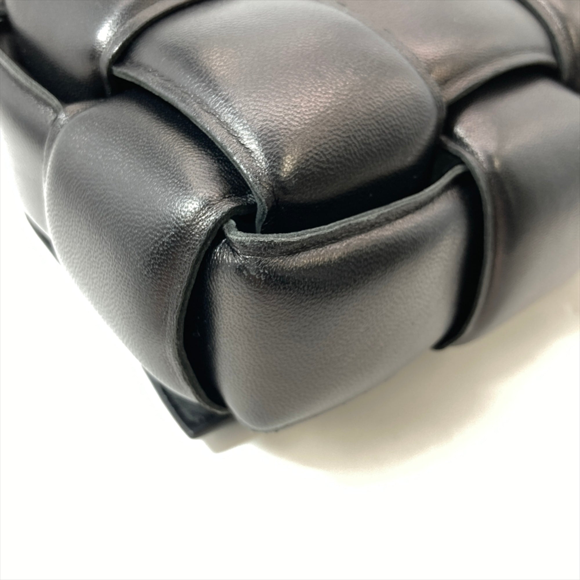 Bottega Veneta Black Intrecciato Shoulder Bag (Pre-Owned)