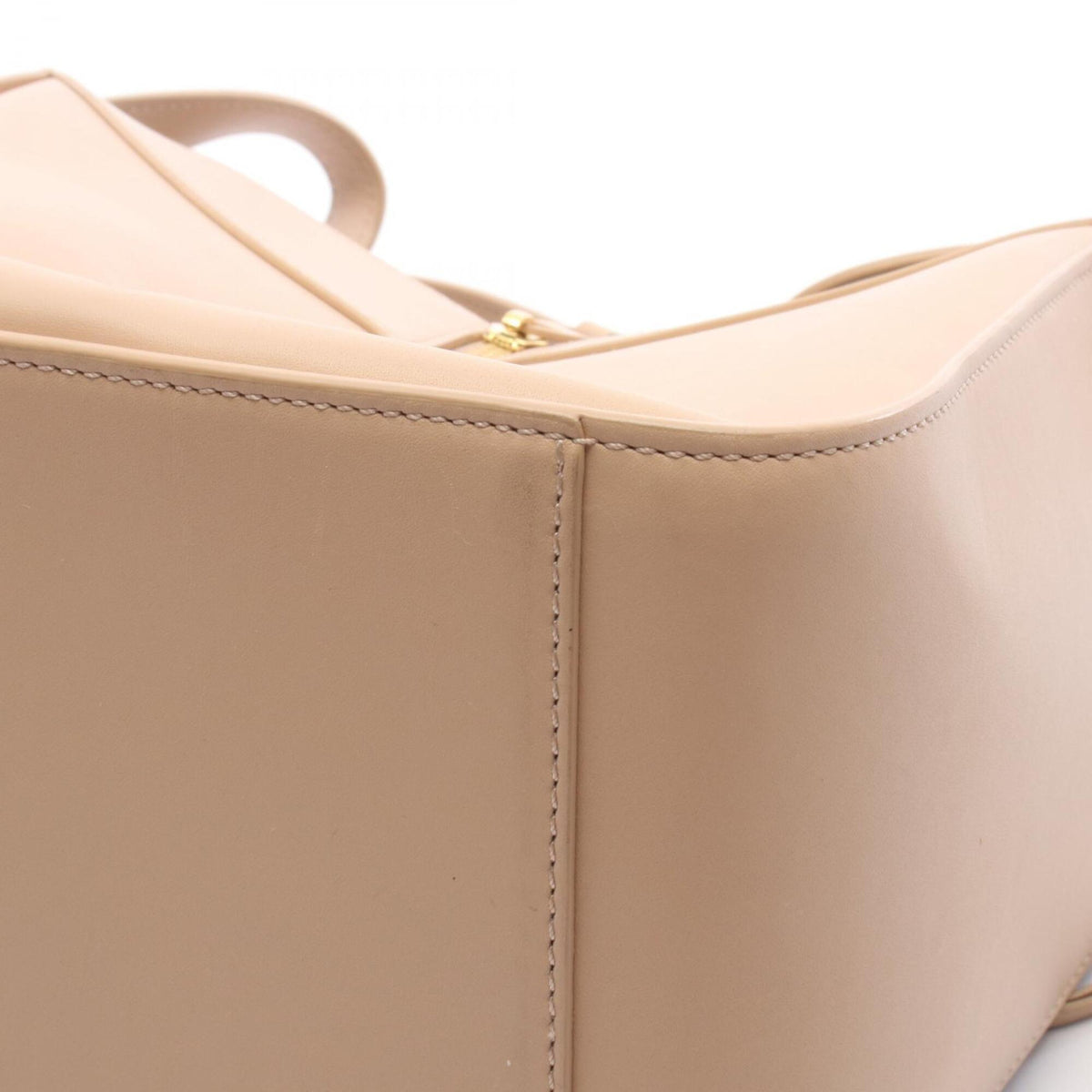 Loewe Beige Leather Handbag (Pre-Owned)