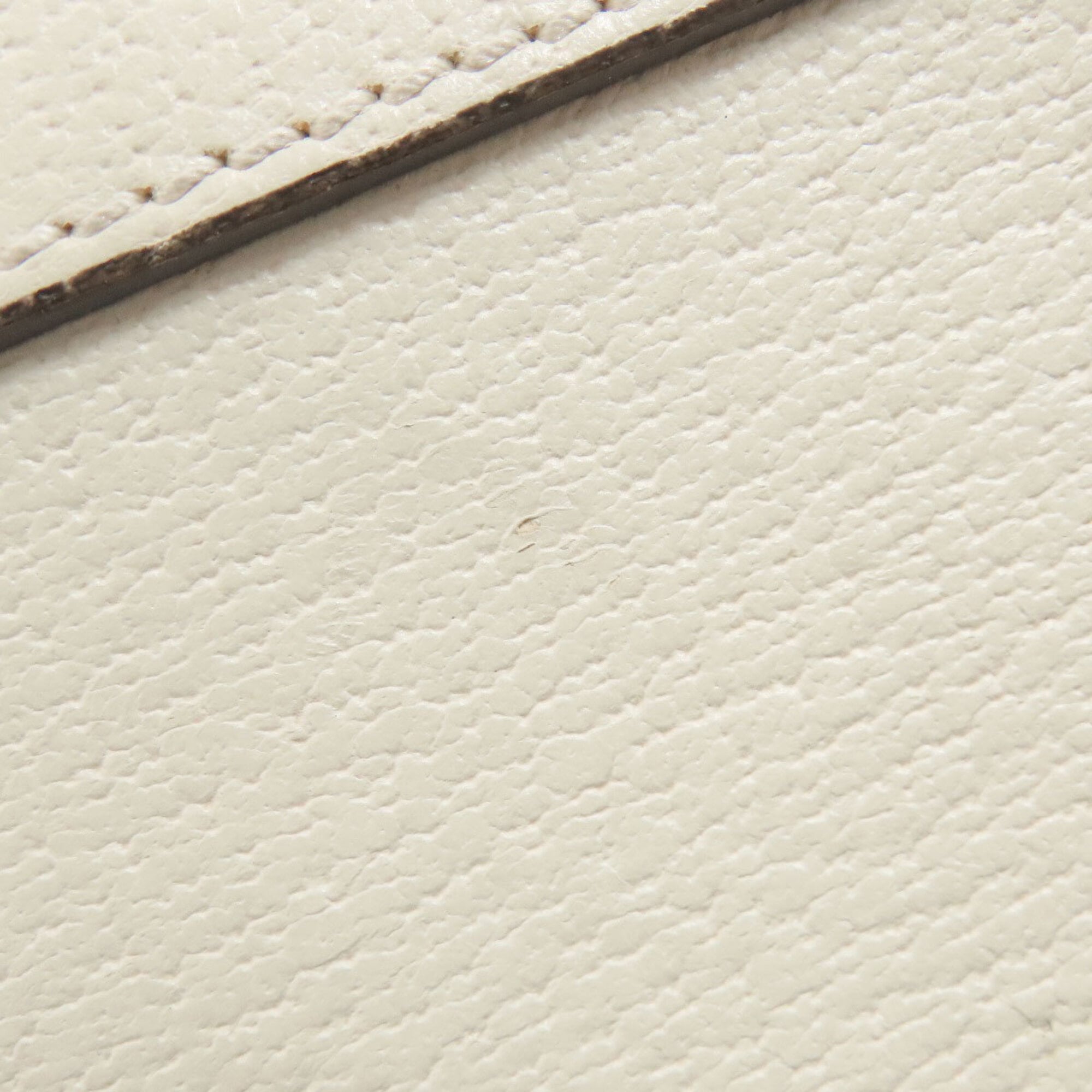 Gucci White Leather Shoulder Bag (Pre-Owned)