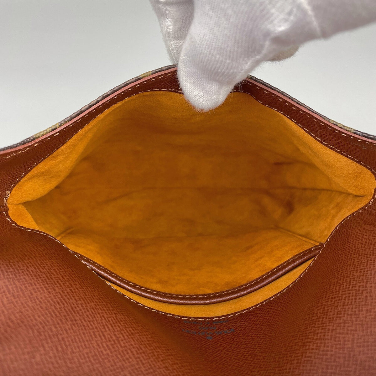 Louis Vuitton Brown Monogram Shoulder Bag (Pre-Owned)