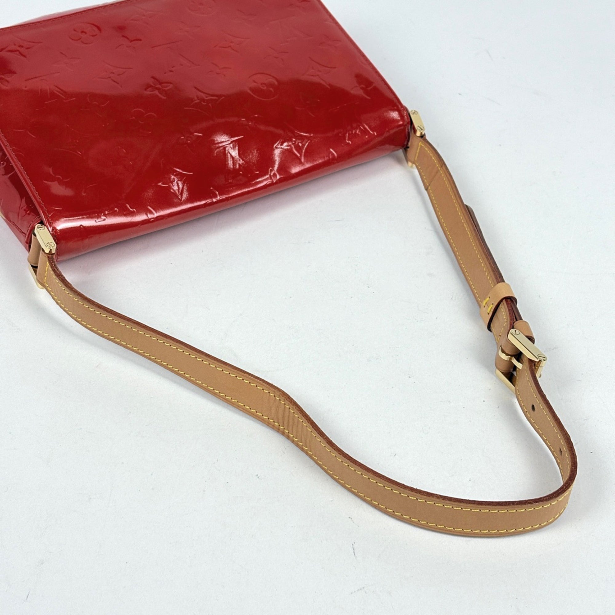 Louis Vuitton Red Color Rouge Monogram Vernis Shoulder Bag (Pre-Owned)
