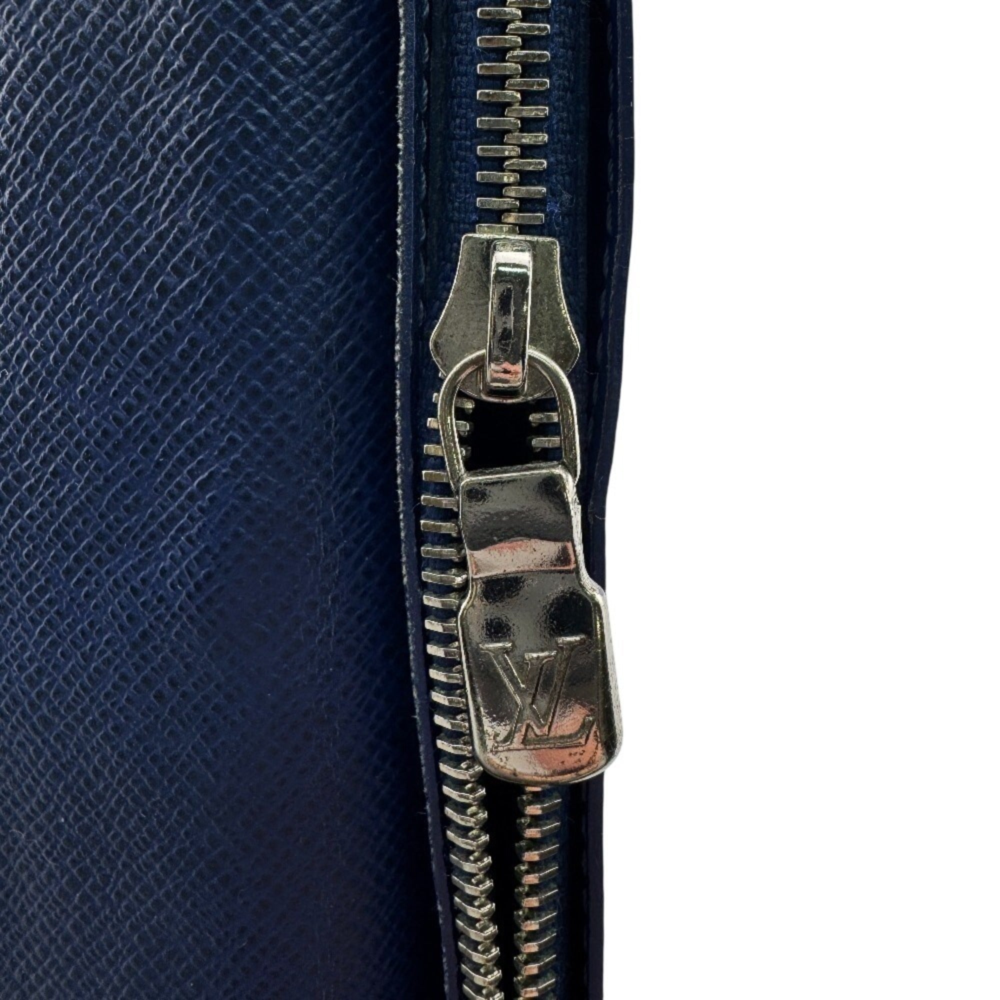 Louis Vuitton Blue Taigarama Leather Long Wallet (Bi-Fold) (Pre-Owned)