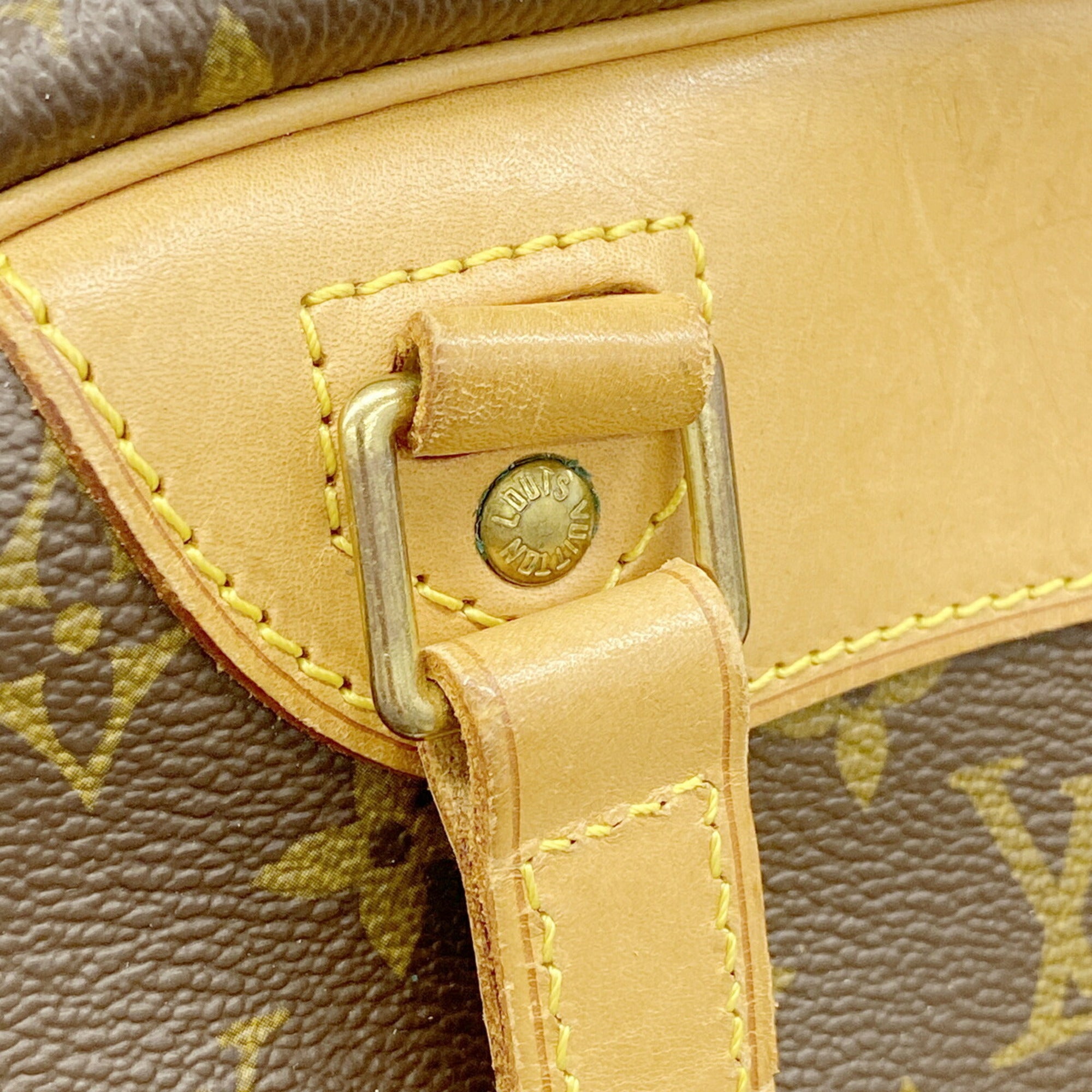 Louis Vuitton Brown Handbag (Pre-Owned)
