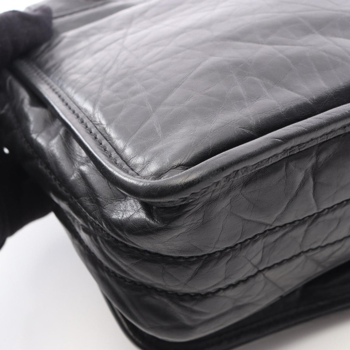Chanel Black Leather Handbag Shoulder Bag (Pre-Owned)