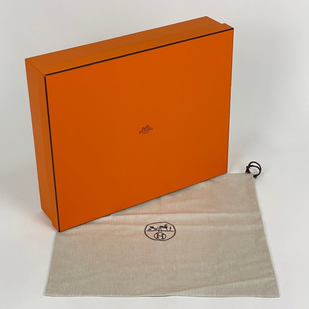 Hermes White Taurillon Clemence Leather Shoulder Bag (Pre-Owned)