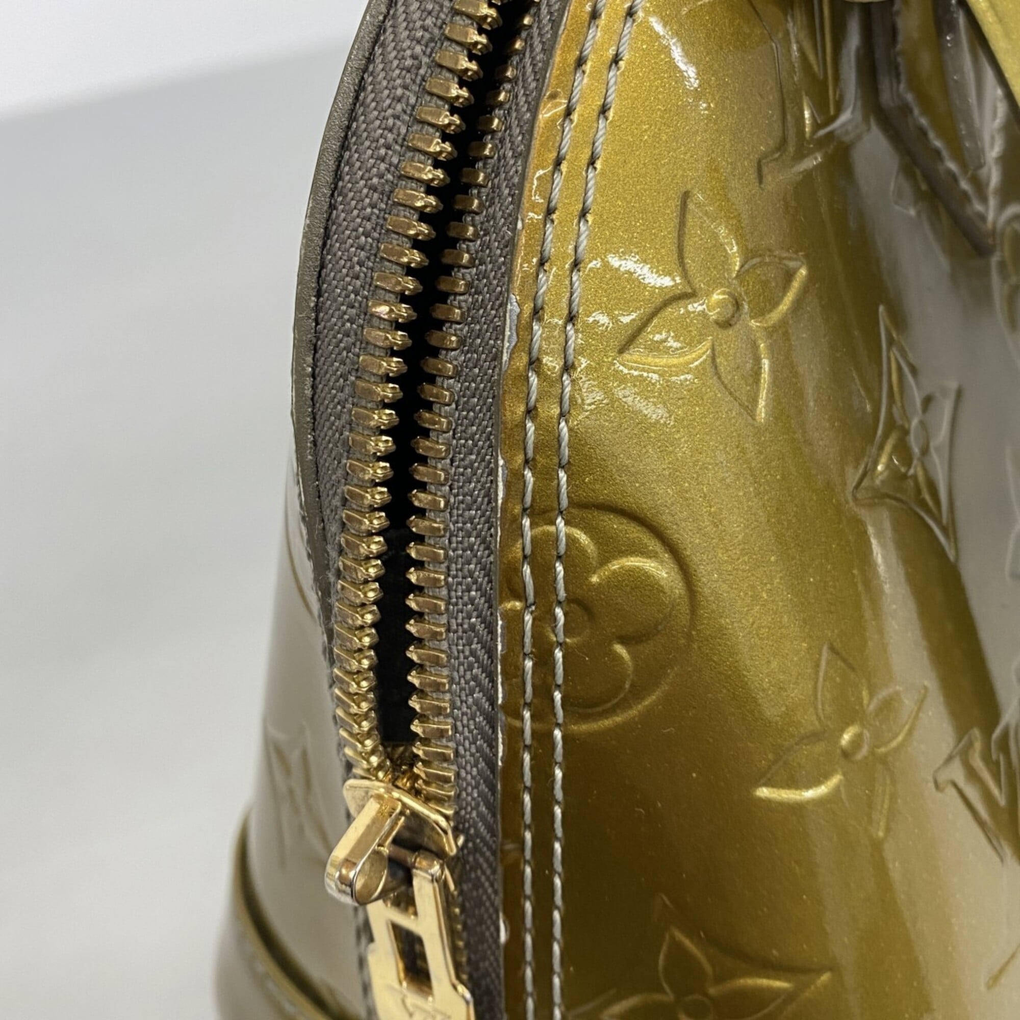 Louis Vuitton Givre Handbag (Pre-Owned)