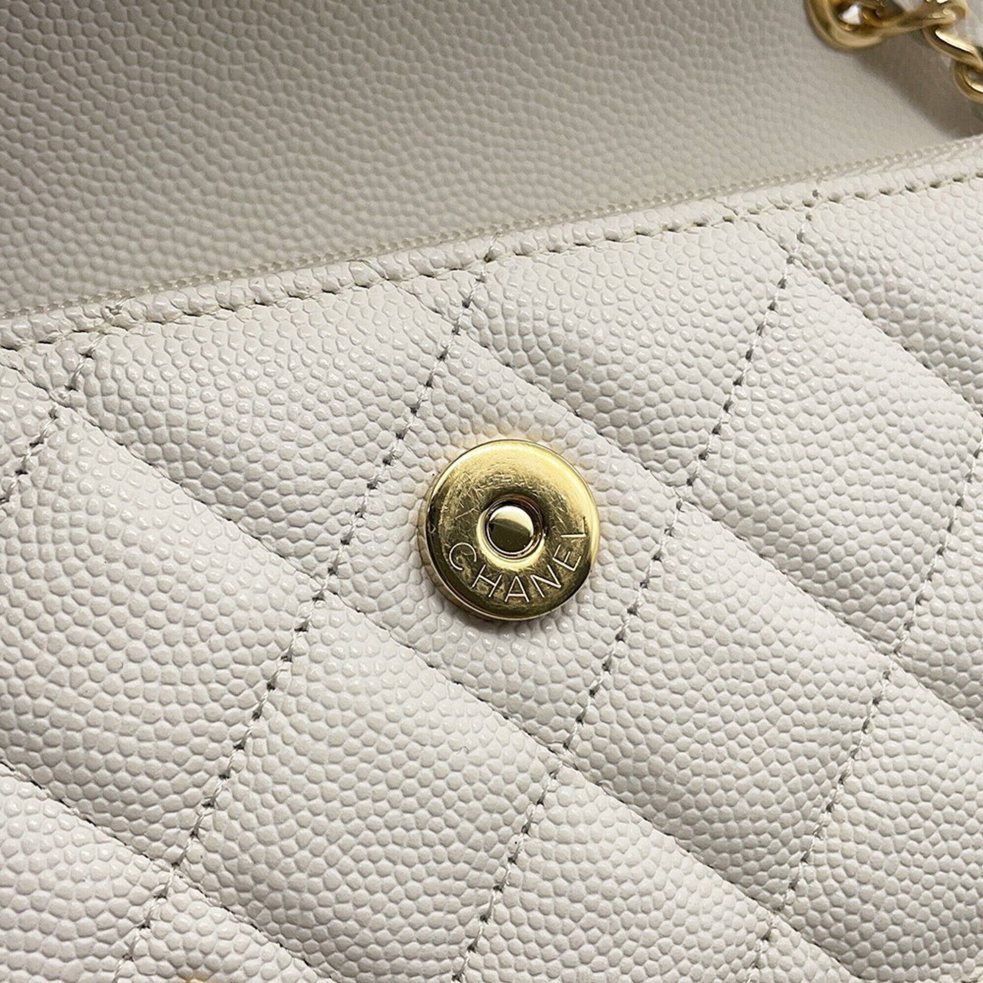 Chanel White Grained Calfskin Chain/Shoulder Wallet (Pre-Owned)