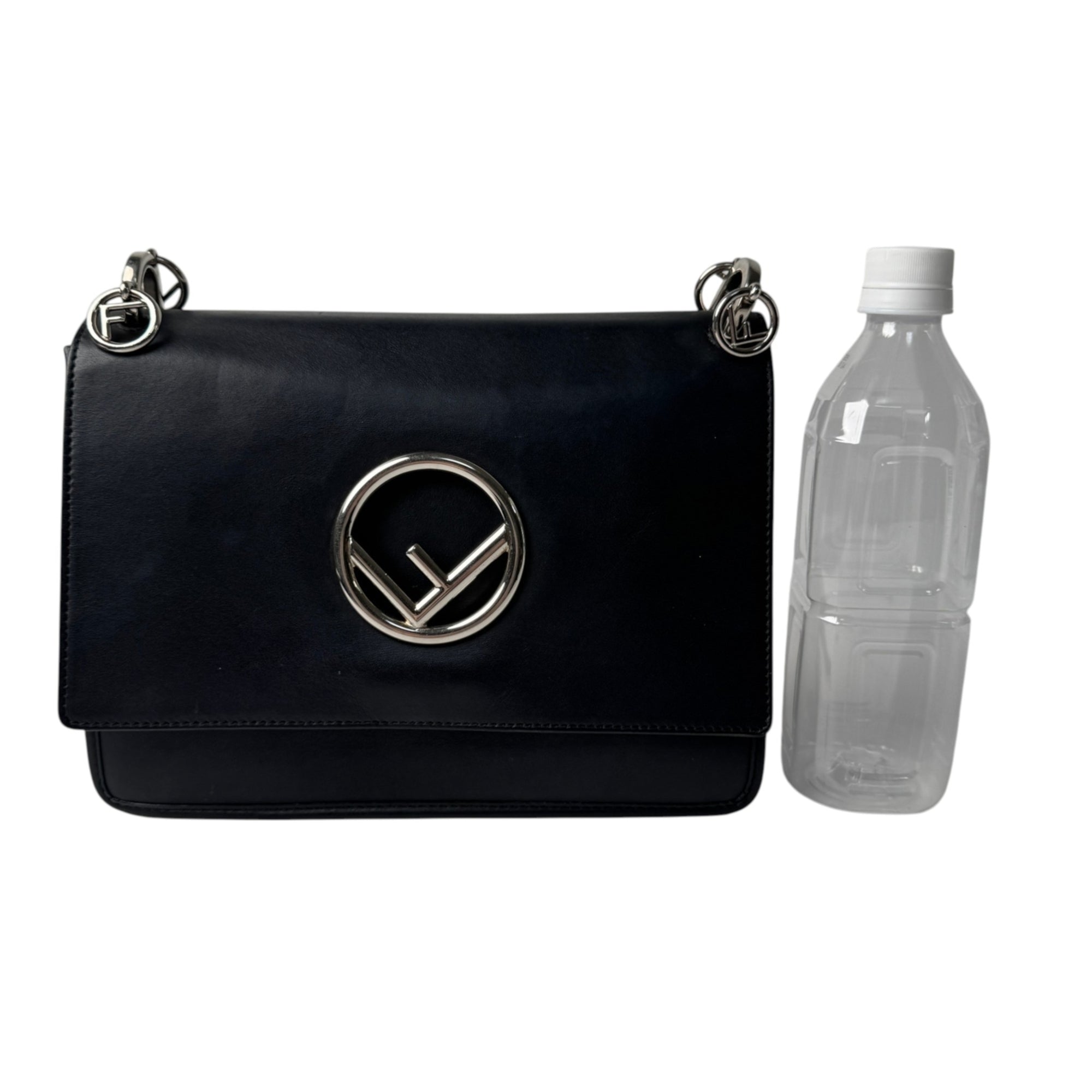 Fendi Black Leather Shoulder Bag (Pre-Owned)