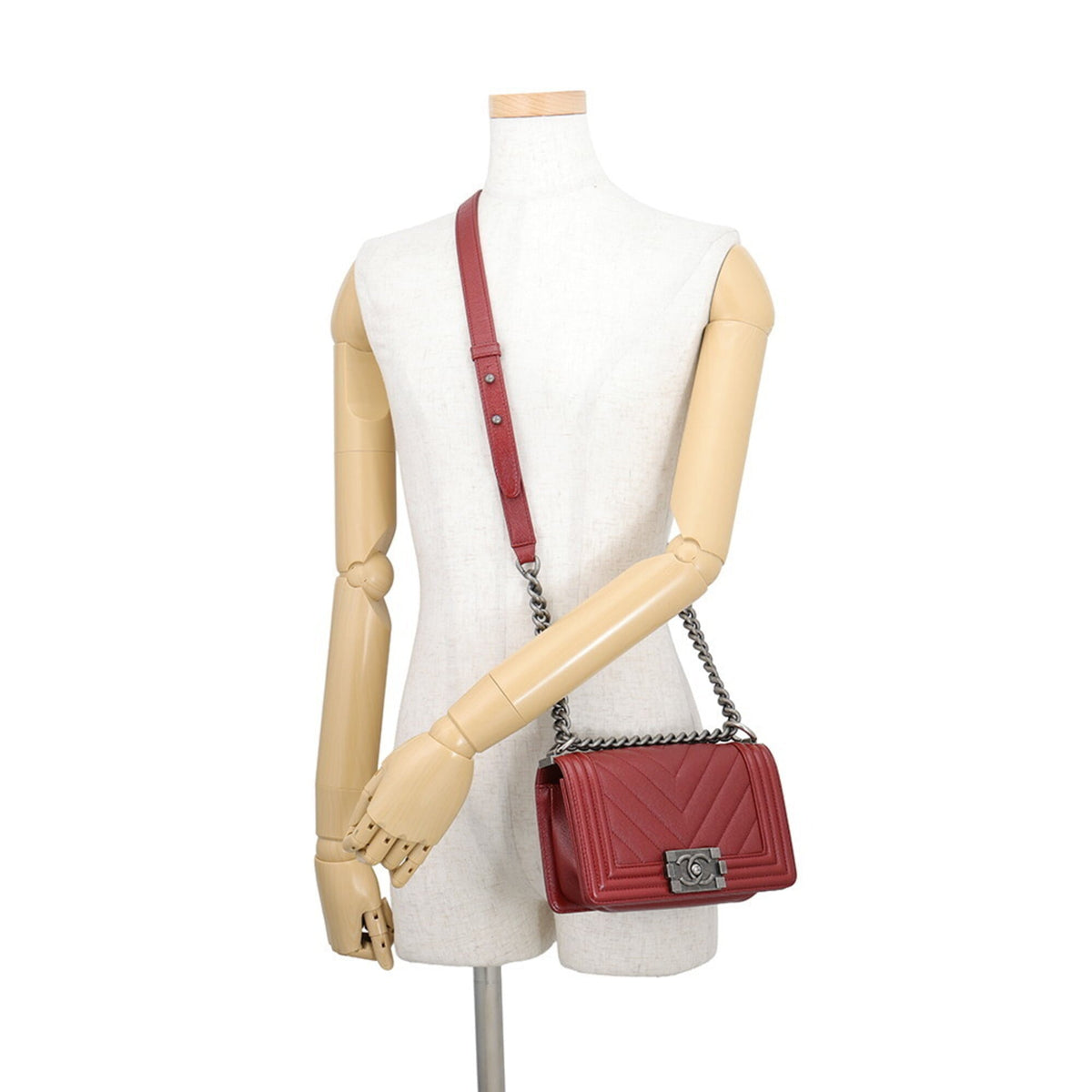 Chanel Boy Chanel Red Color Grained Calfskin Handbag Shoulder Bag (Pre-Owned)