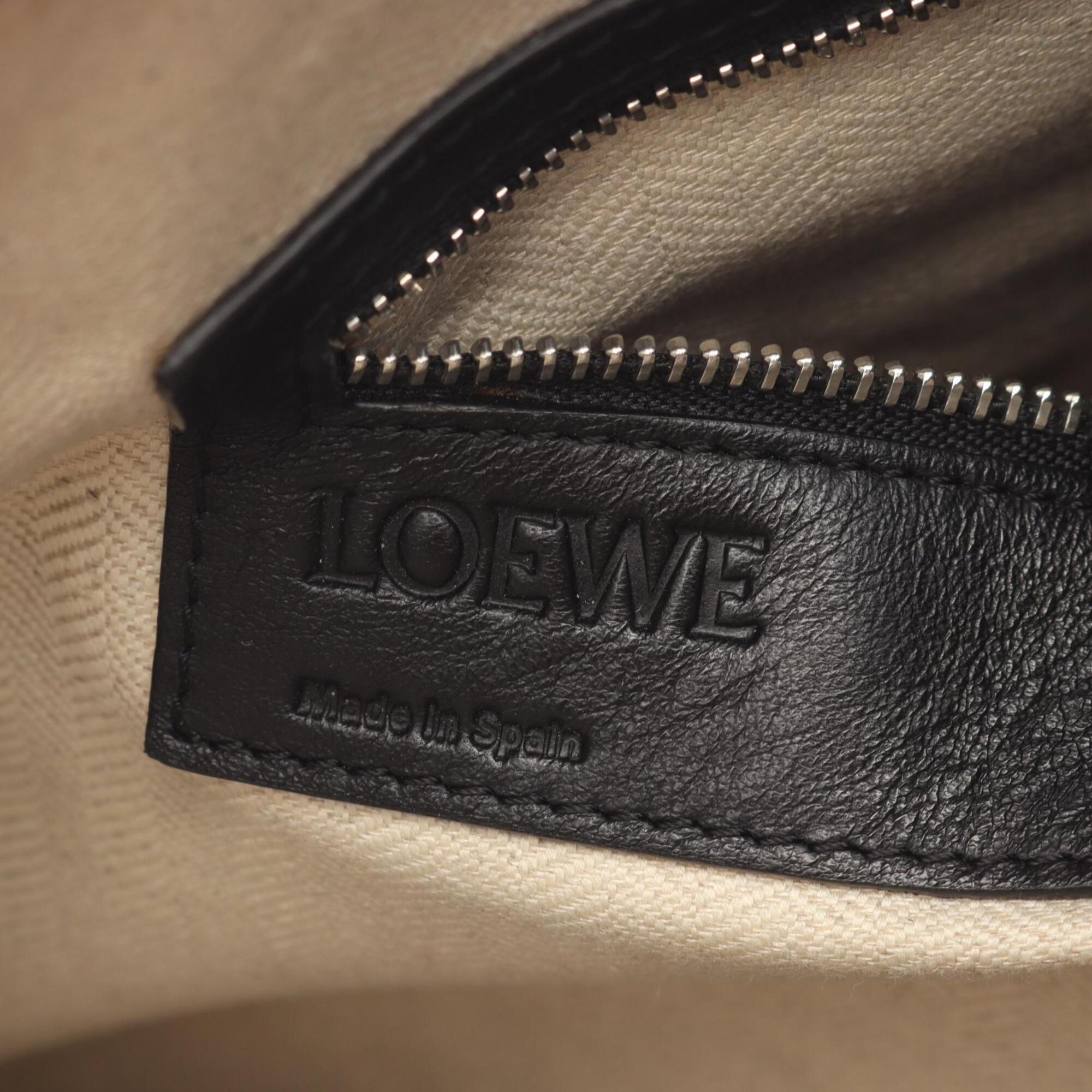 Loewe Black Leather Handbag (Pre-Owned)