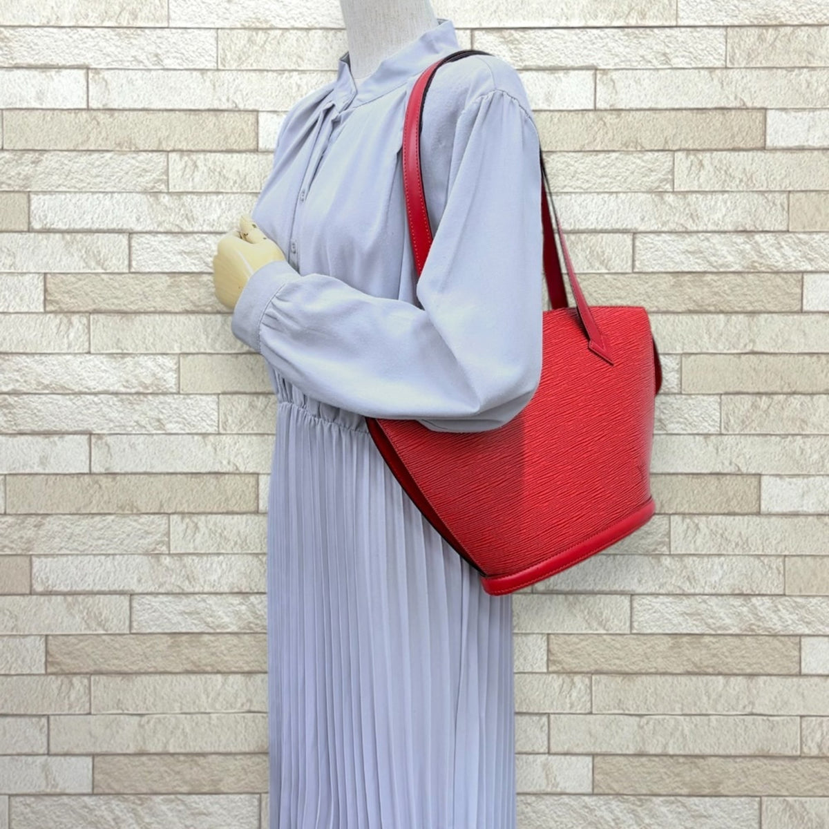 Louis Vuitton Epi Castilian Red Red Color Epi Leather Handbag Shoulder Bag (Pre-Owned)