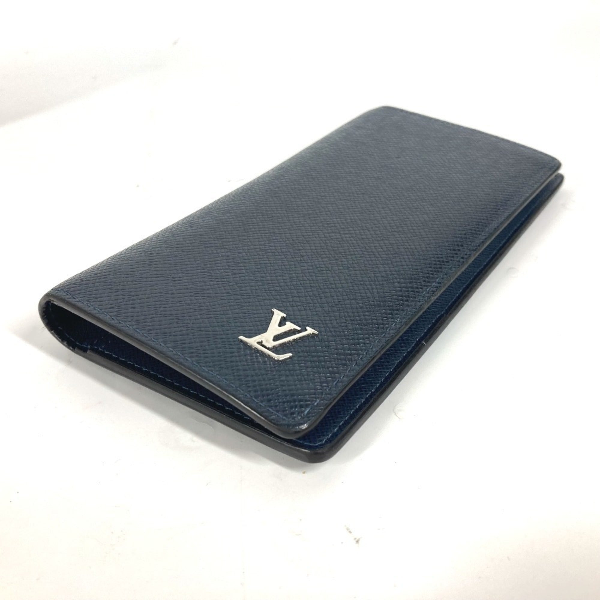 Louis Vuitton Navy Taiga Leather Long Wallet (Bi-Fold) (Pre-Owned)