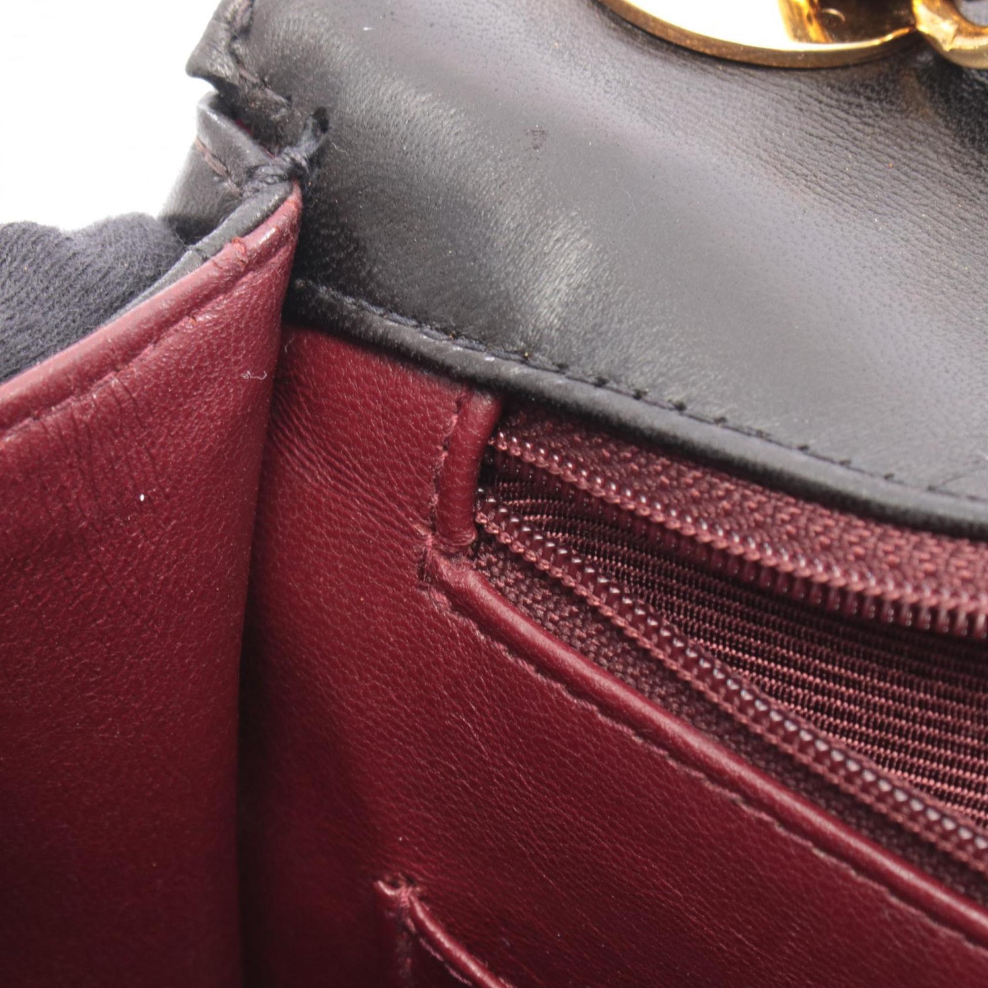 Chanel Black Leather Handbag Shoulder Bag (Pre-Owned)