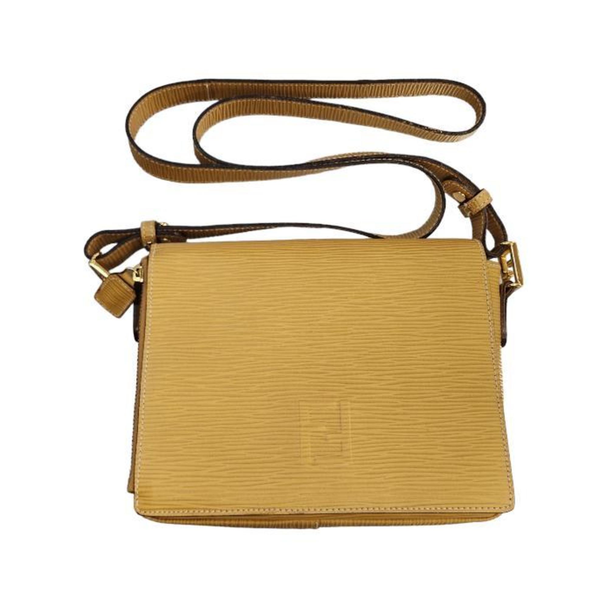 Fendi Yellow Leather Shoulder Bag (Pre-Owned)