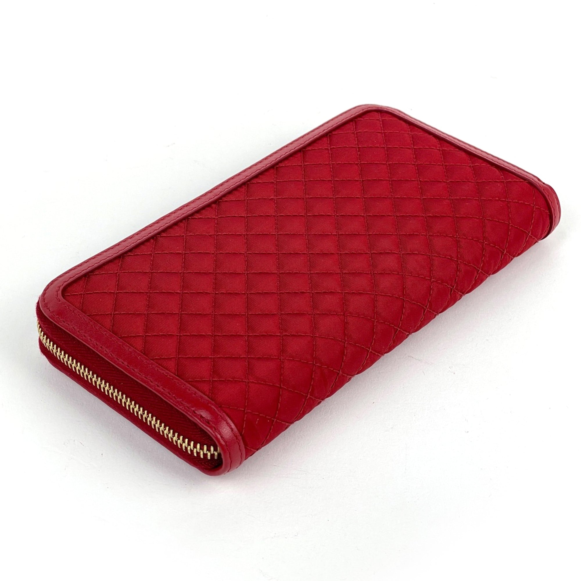 Prada Red Color Canvas Leather Long Wallet (Bi-Fold) (Pre-Owned)