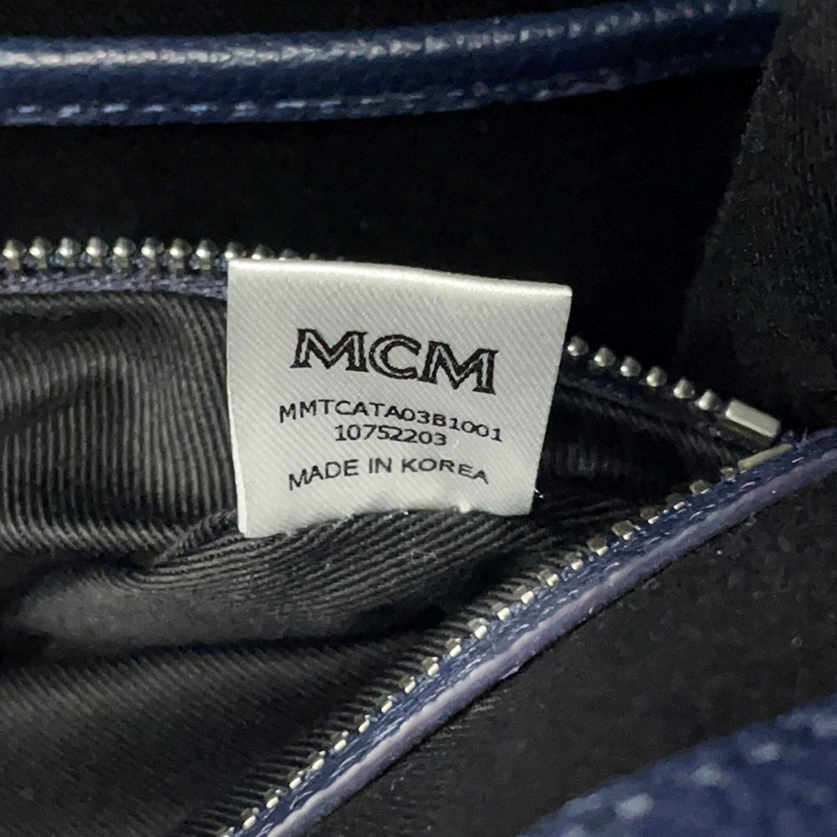 Mcm Navy Leather Handbag Tote Bag (Pre-Owned)