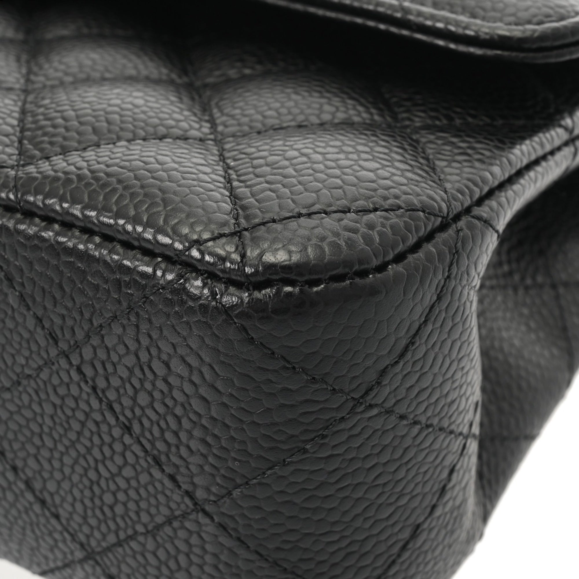 Chanel Black Grained Calfskin Shoulder Bag (Pre-Owned)