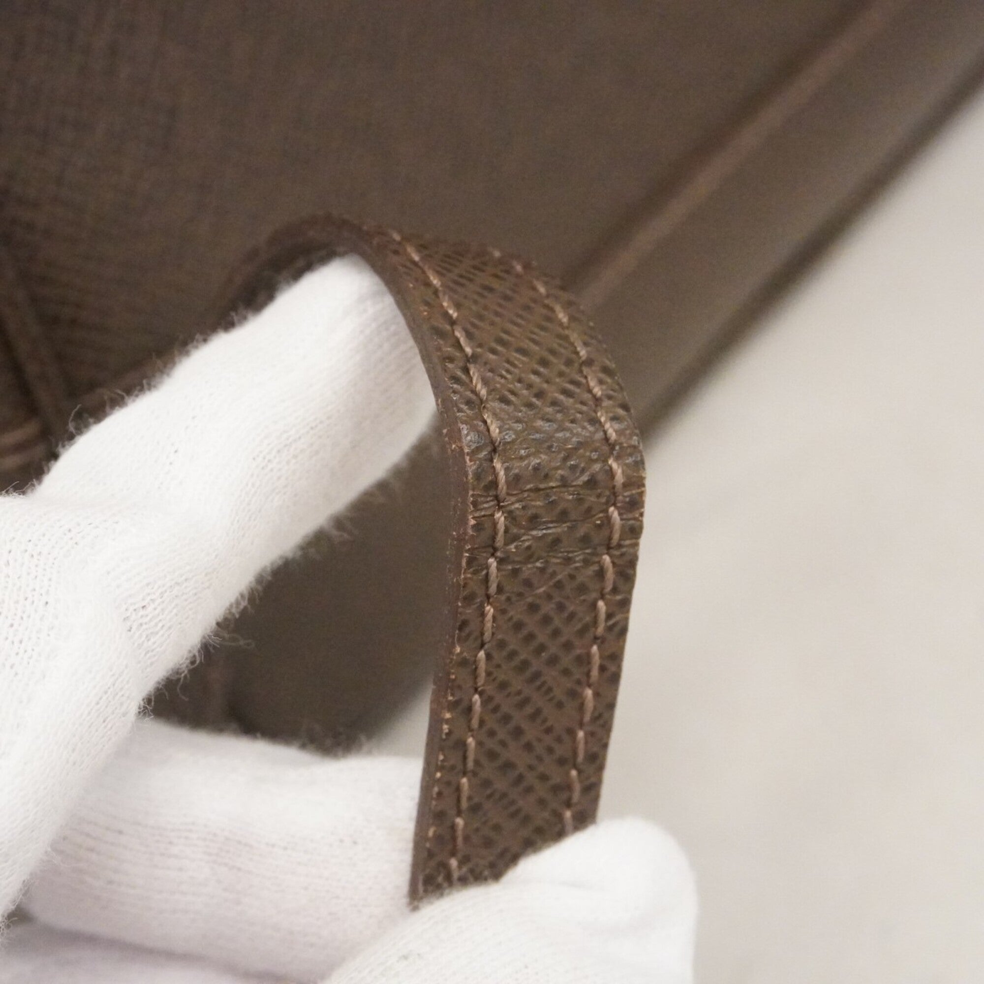 Louis Vuitton Grizzly Clutch Bag (Pre-Owned)