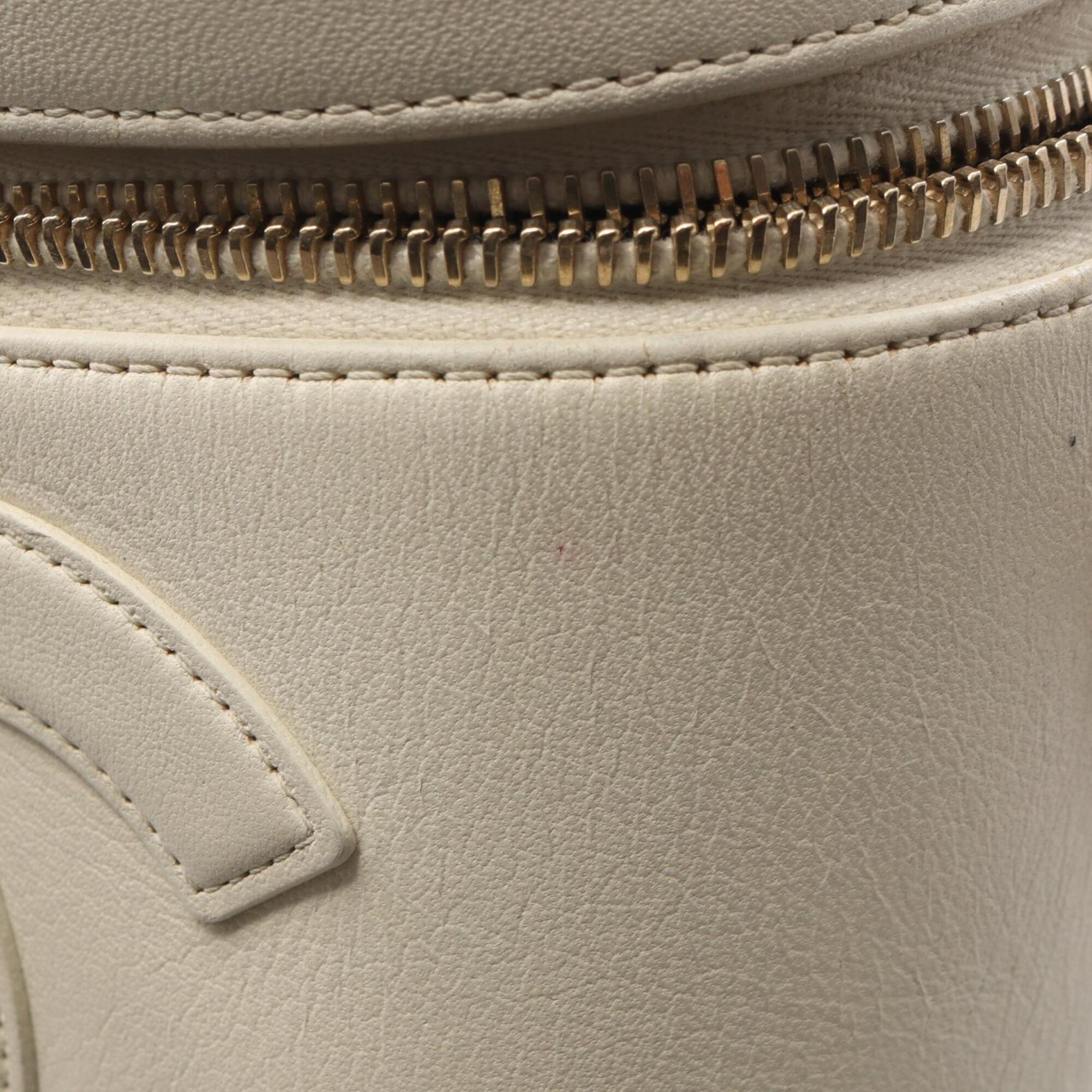 Chanel White Leather Handbag Vanity Bag (Pre-Owned)
