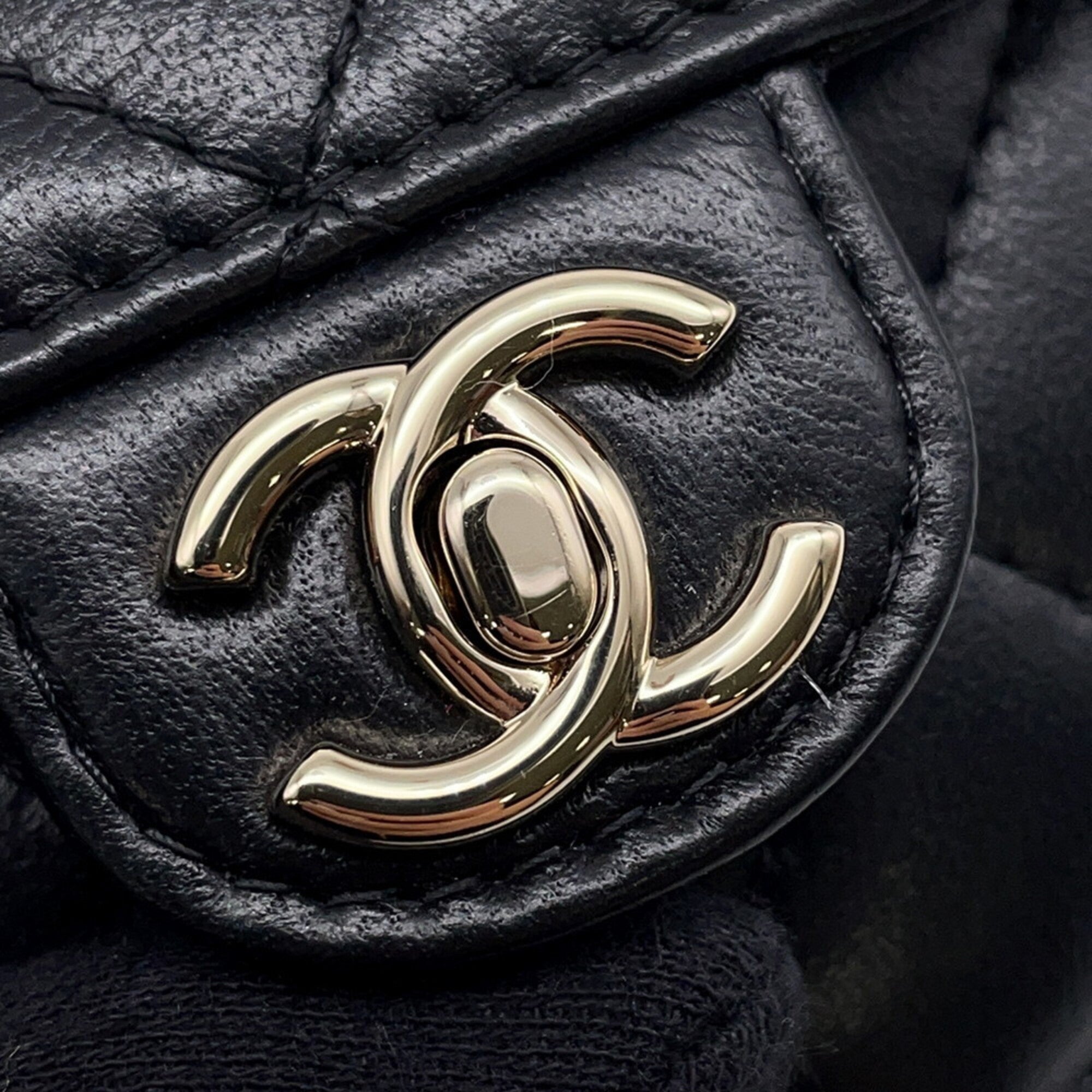 Chanel Matelasse Black Leather Fanny Pack (Pre-Owned)