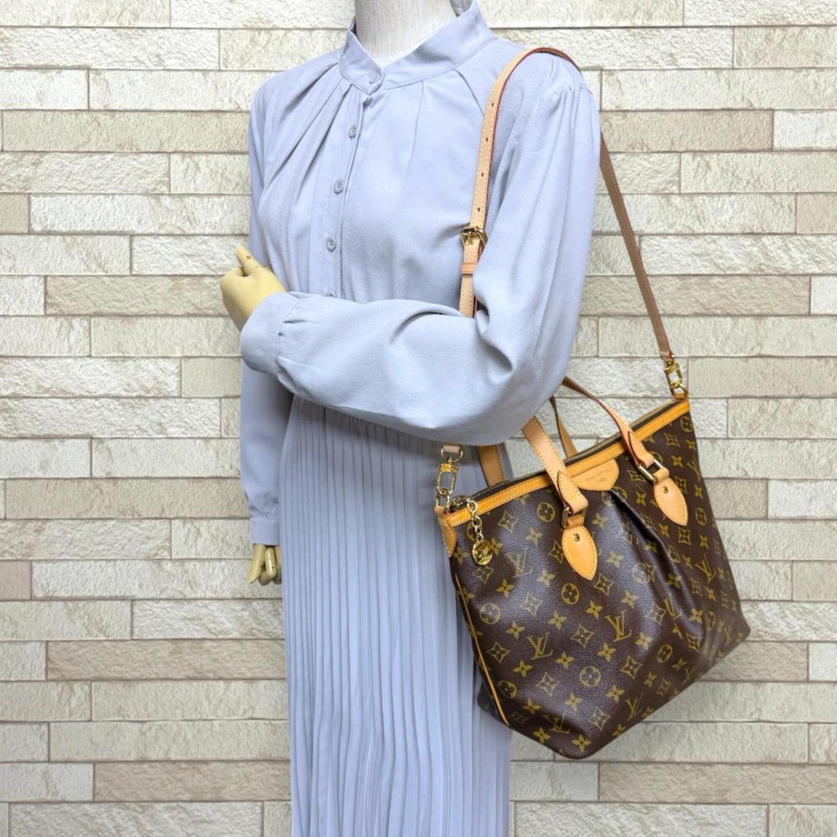 Louis Vuitton Monogram Brown Monogram Shoulder Bag (Pre-Owned)