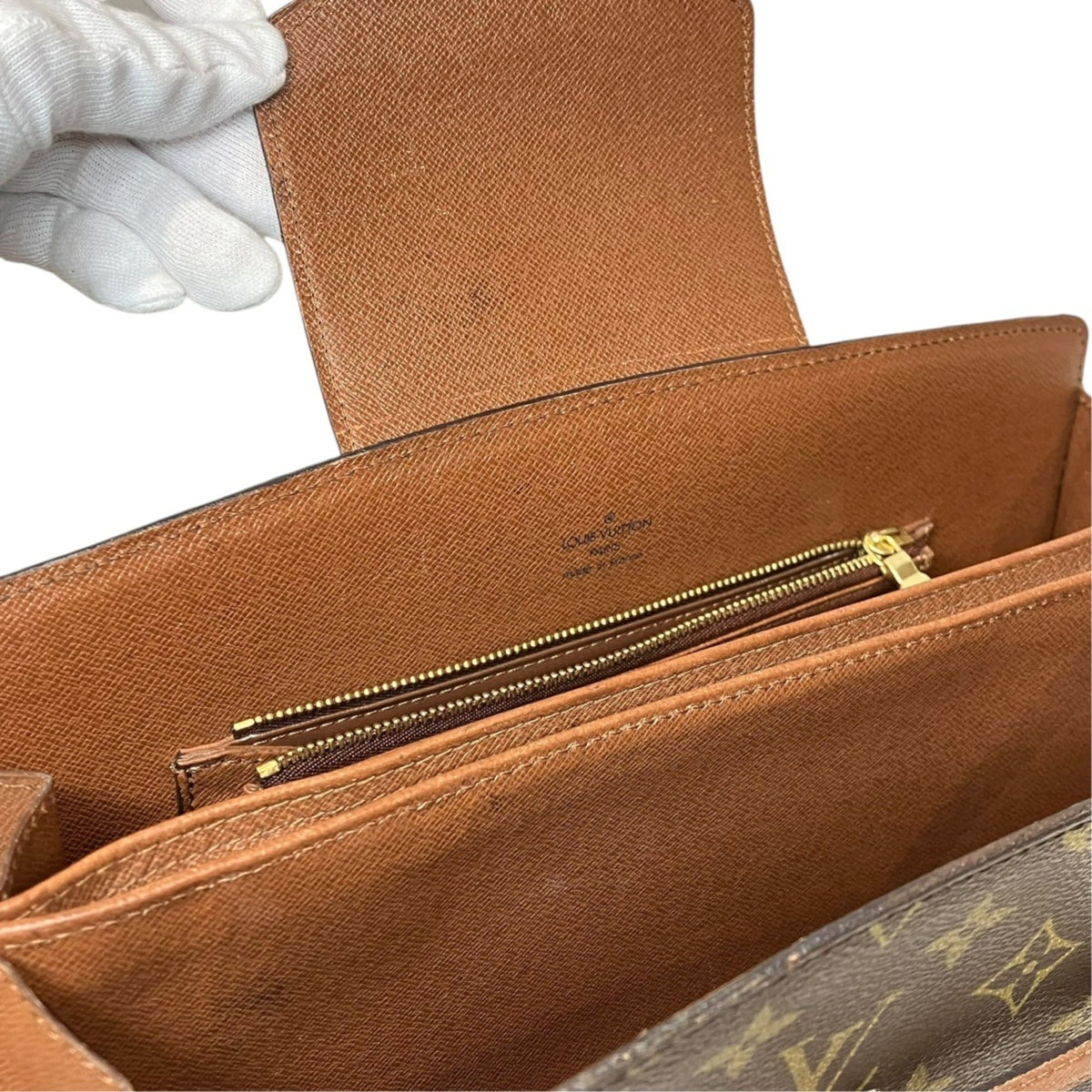 Louis Vuitton Brown Monogram Shoulder Bag (Pre-Owned)