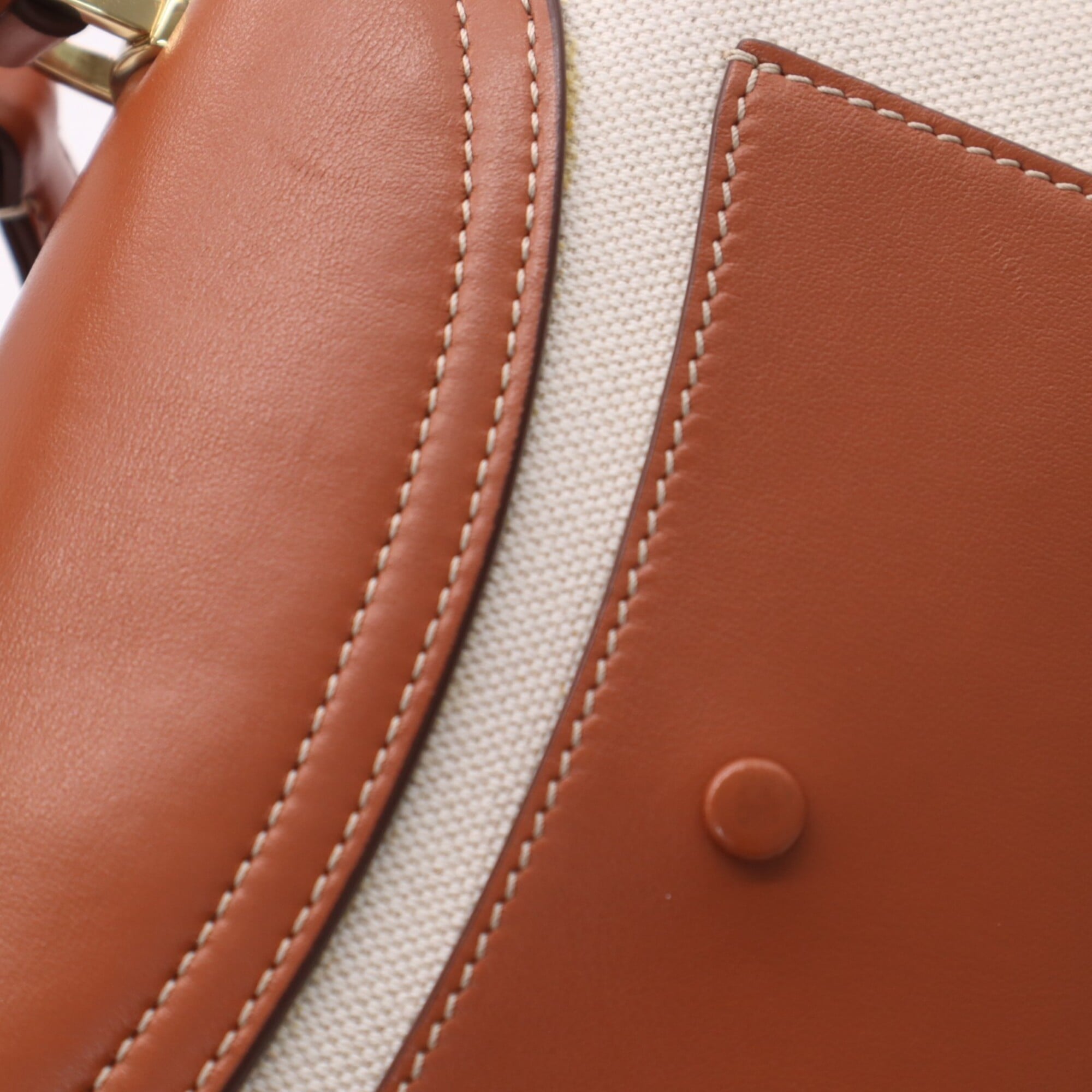 Tod's Beige Brown Canvas Shoulder Bag (Pre-Owned)