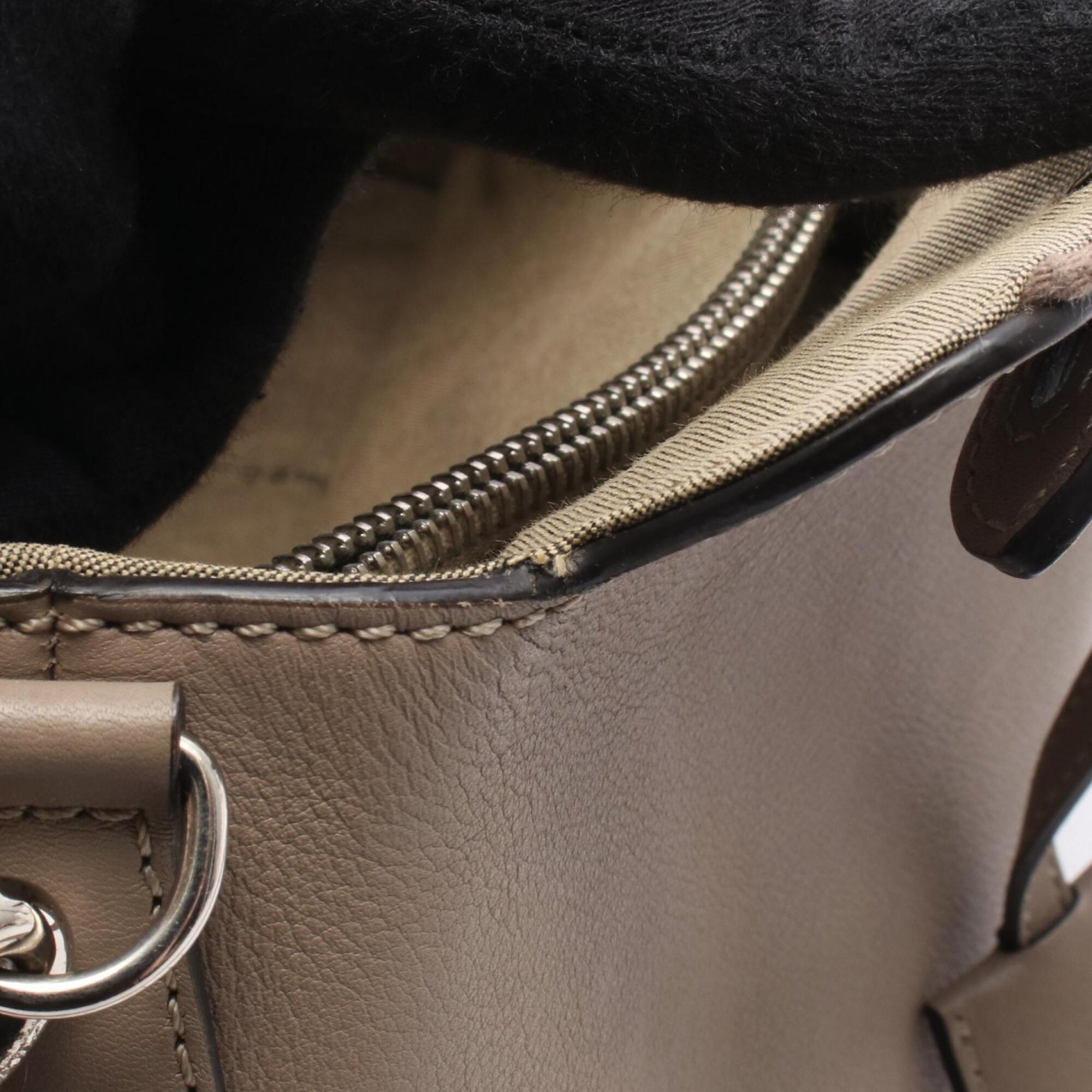 Fendi Beige Leather Handbag (Pre-Owned)