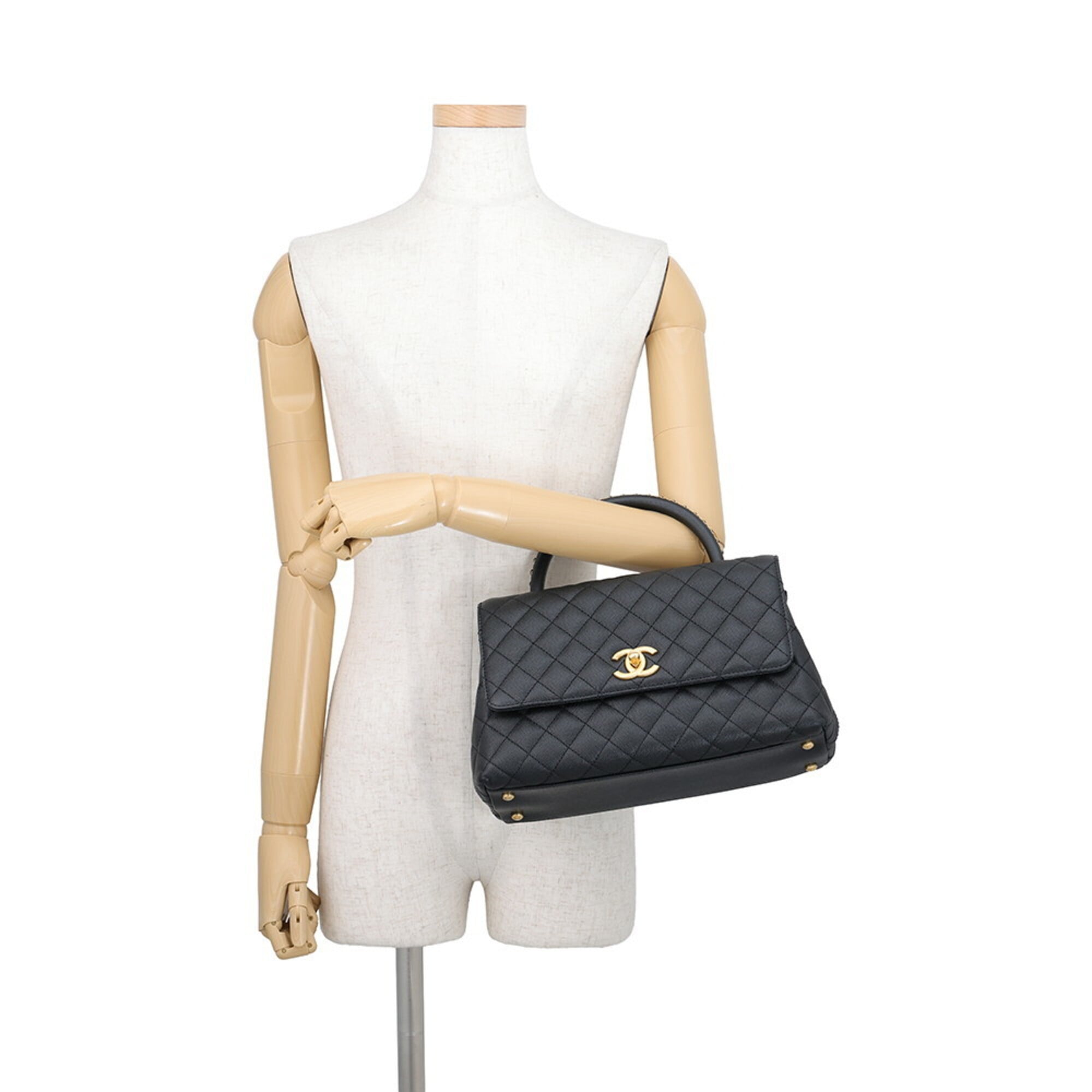 Chanel Matelasse Black Grained Calfskin Handbag (Pre-Owned)