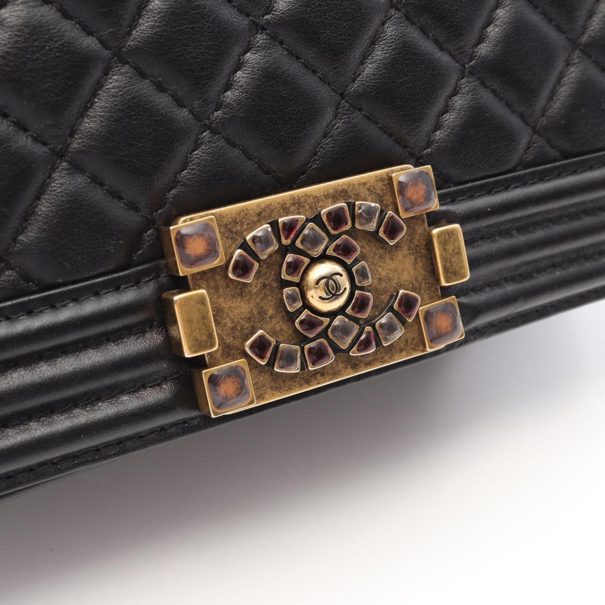 Chanel Boy Chanel Black Leather Handbag Shoulder Bag (Pre-Owned)