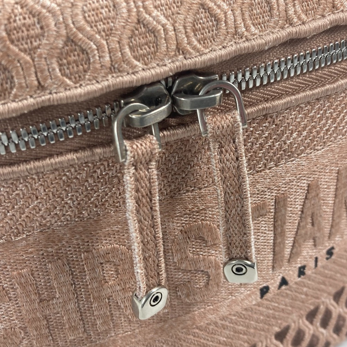 Christian Dior Pink Cloth Handbag (Pre-Owned)