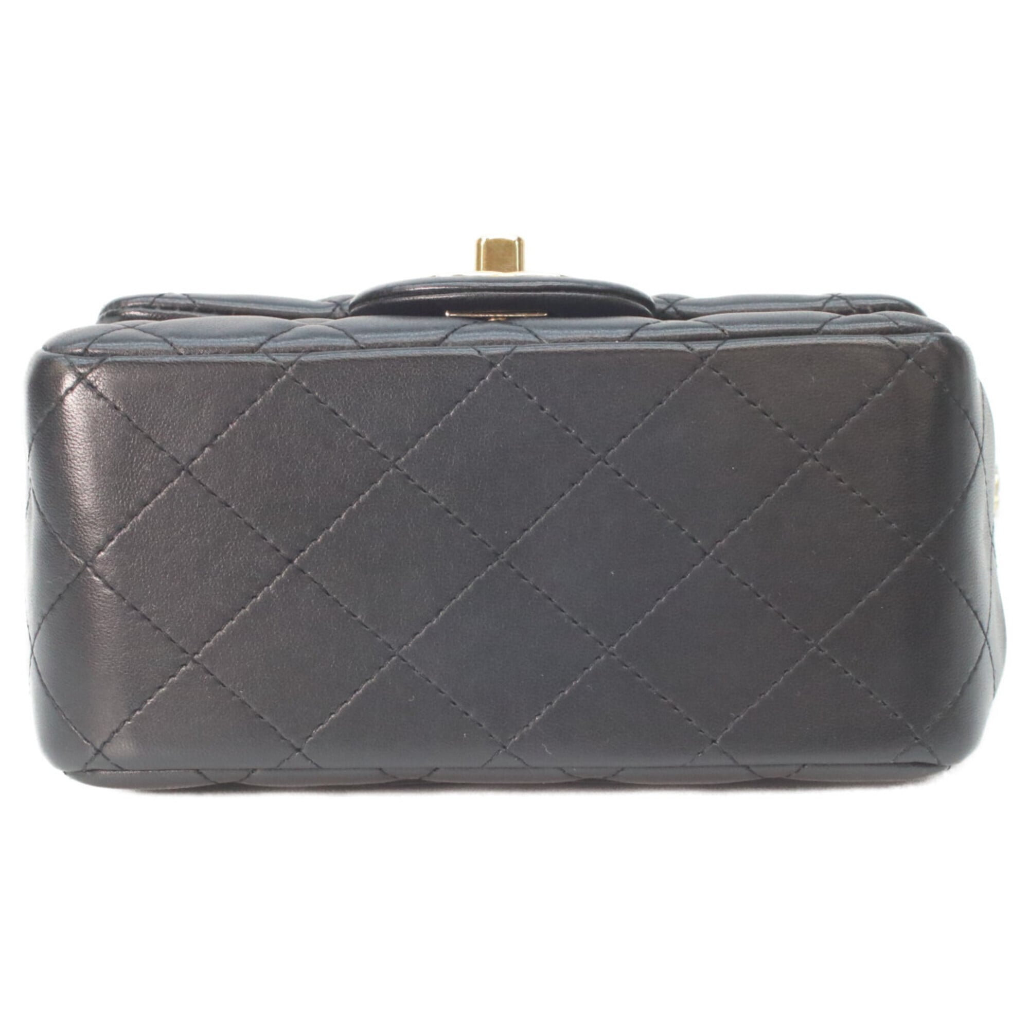 Chanel Black Leather Shoulder Bag (Pre-Owned)