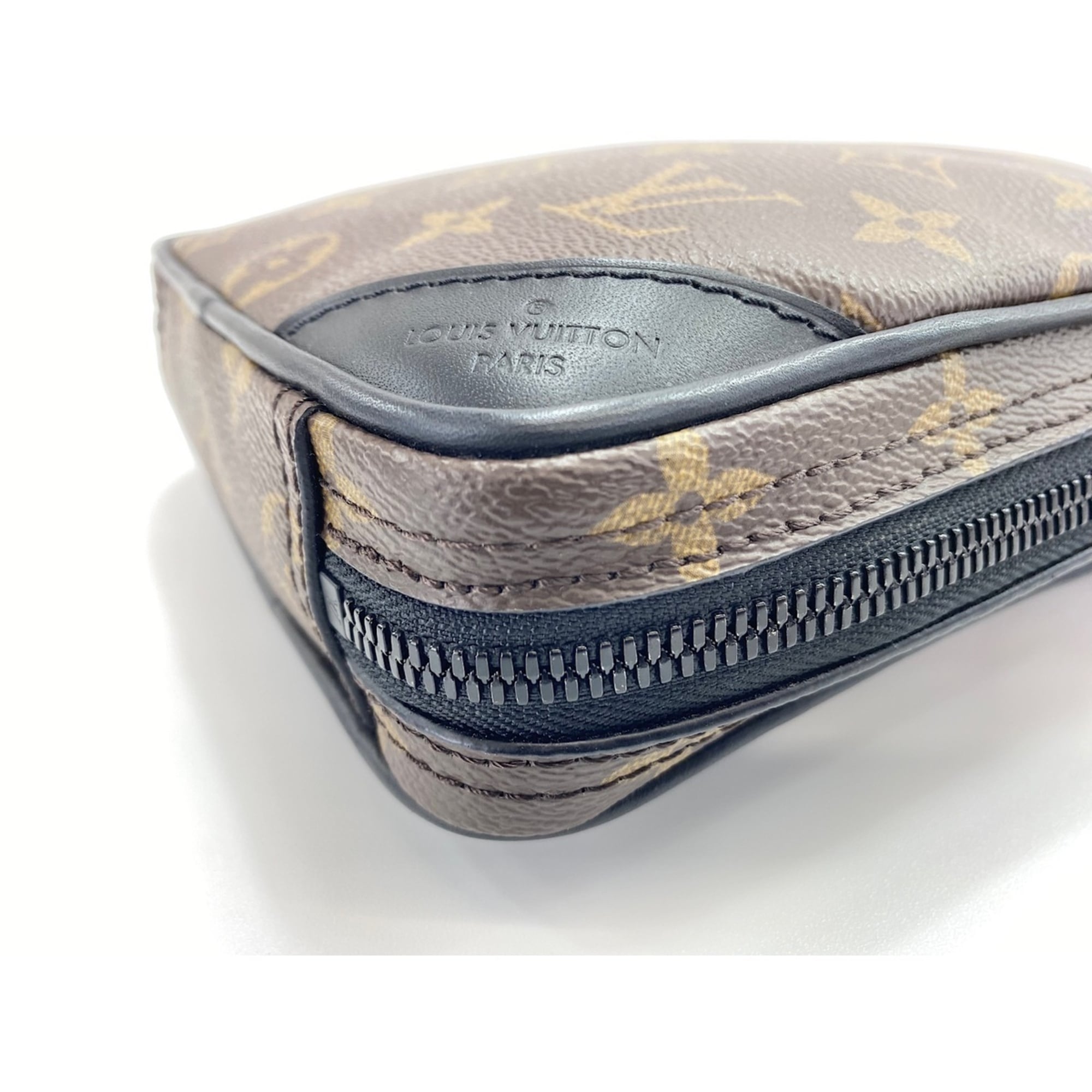 Louis Vuitton Brown Shoulder Bag (Pre-Owned)